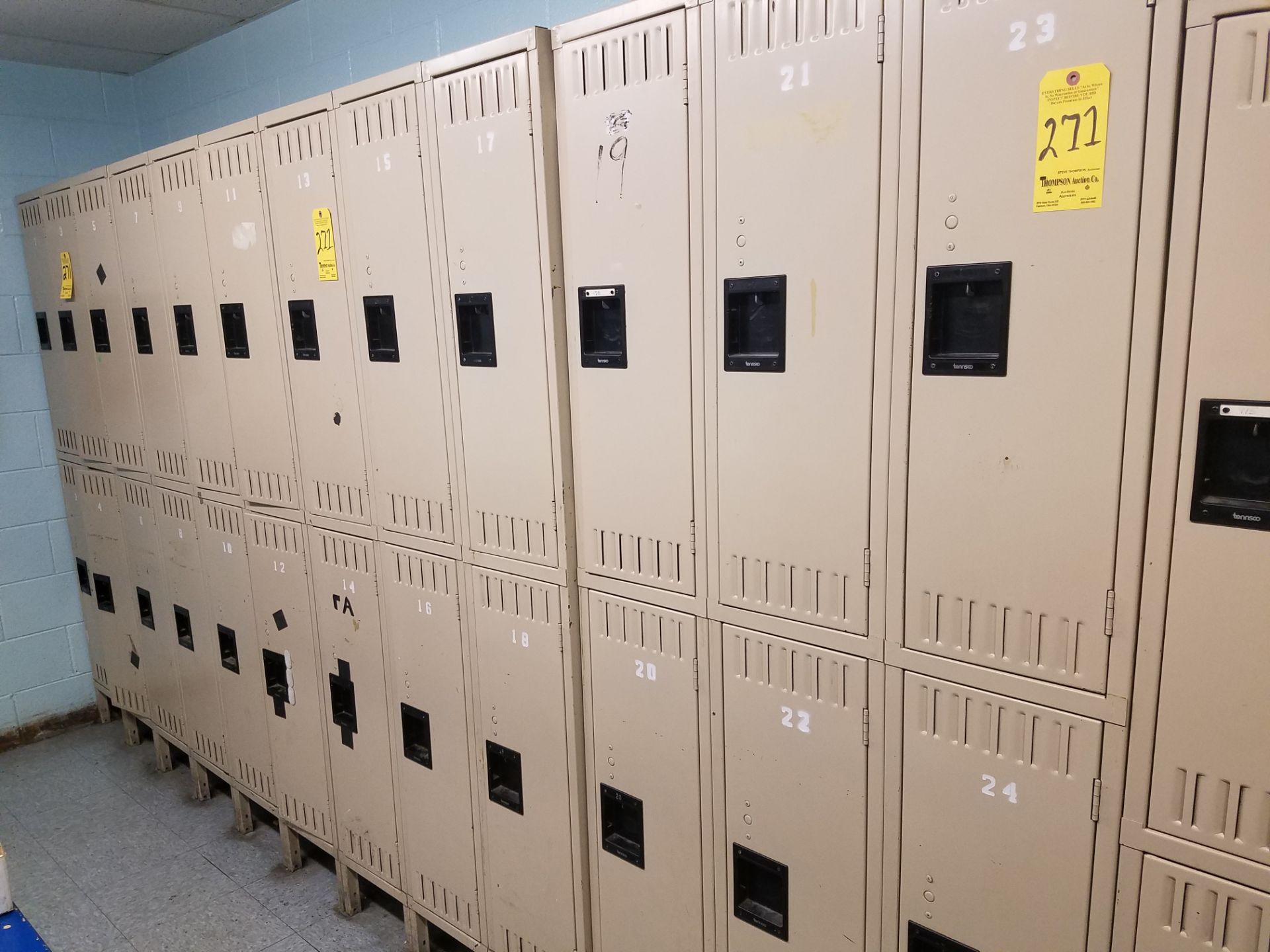 (62) Tennsco Lockers