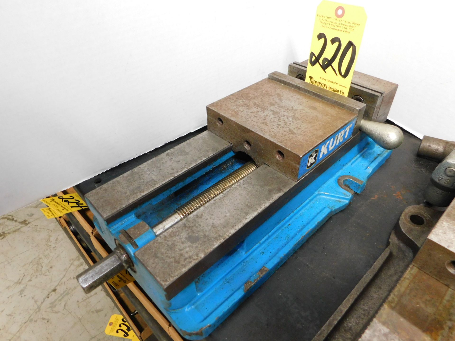 Kurt 6" Mill Vise