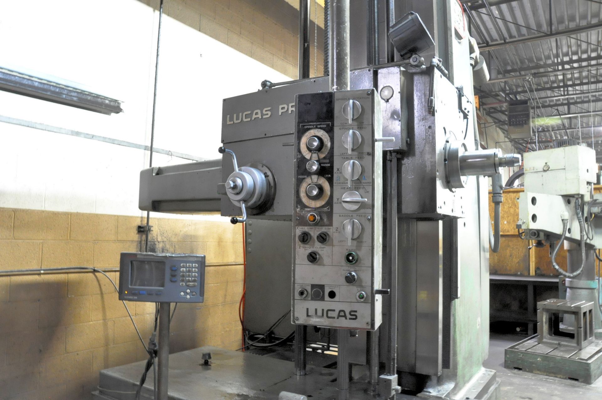 Lucas Model 441B-72 Horizontal Boring and Milling Machine, 4 Inch Spindle, Anilam Wizard 550 D.R.O., - Image 3 of 5