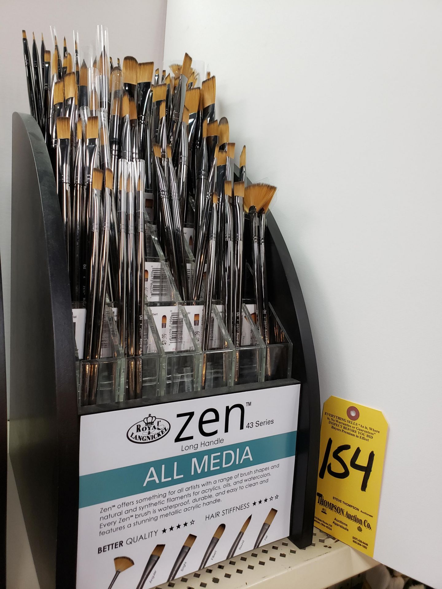 Royal & Langnickle Zen 43 Series All Media Brush Assortment & Display