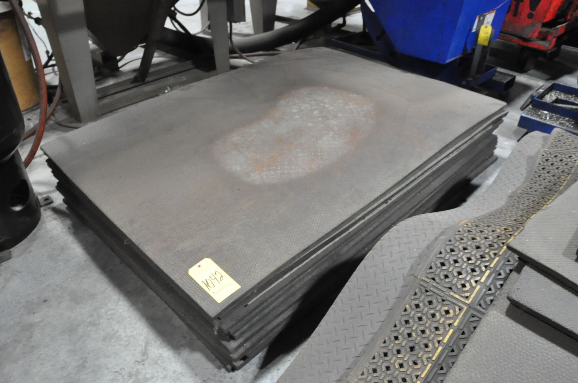 Lot-Rubber Stall Mats in (1) Stack
