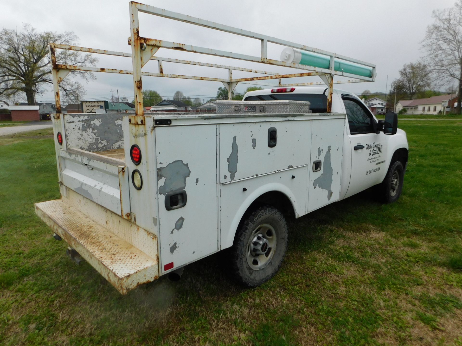 2009 GMC 2500HD Service Truck, VIN 1GDHC44K09F161791, Regular Cab, Automatic, AC, Omaha 8 ft. - Image 5 of 28