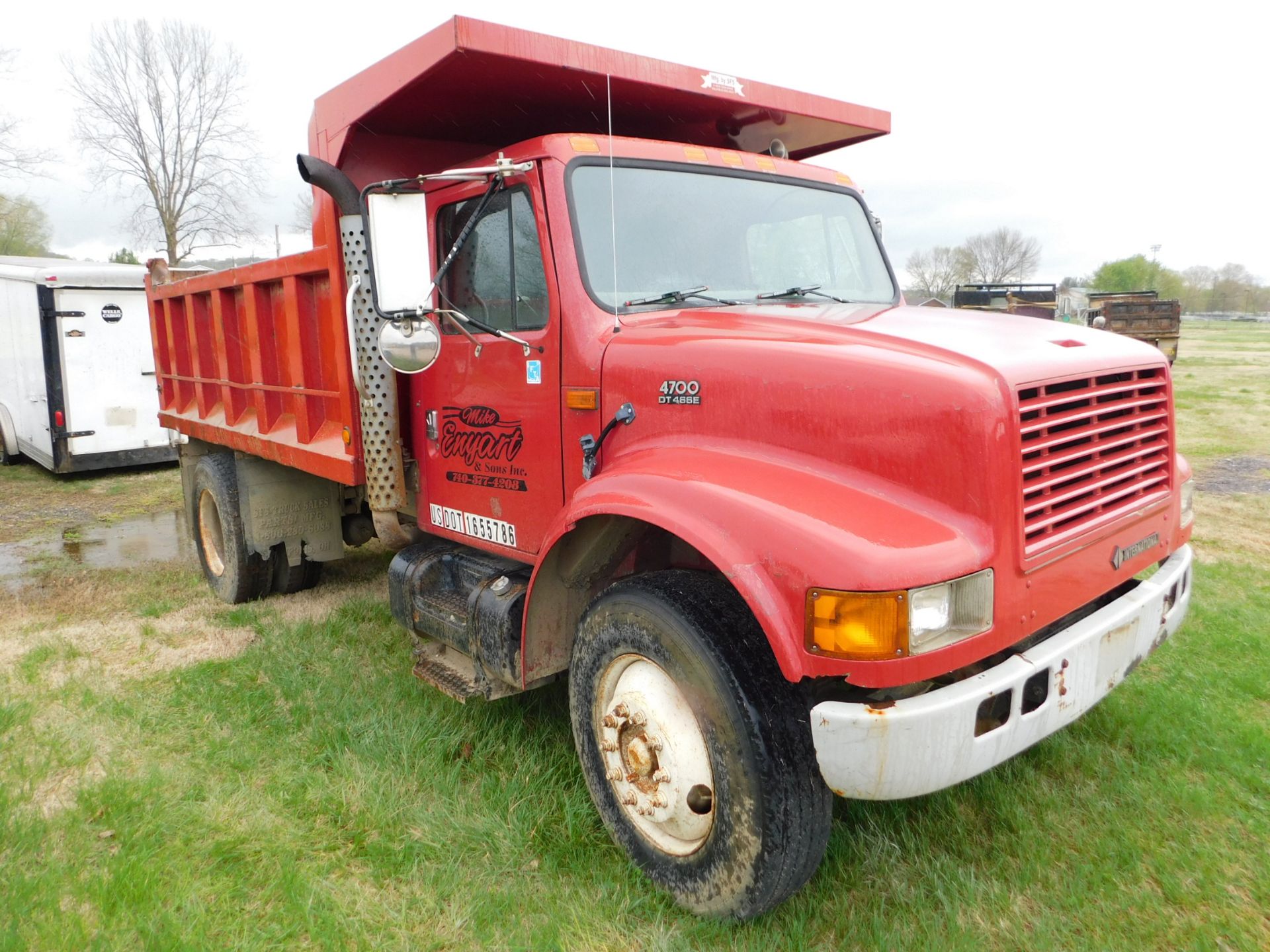 1999 International 4700/DT466E Single Axle Dump Truck, VIN 1HTSCAAN0XH225775, Diesel, Spicer 10- - Image 3 of 31