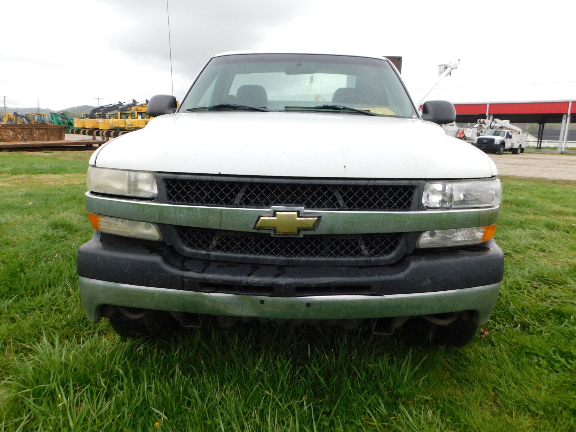 2002 Chevrolet 2500HD Service Truck, VIN 1GBHC24122E130607, Diesel, Automatic, AM/FM, AC, Regular - Image 2 of 23
