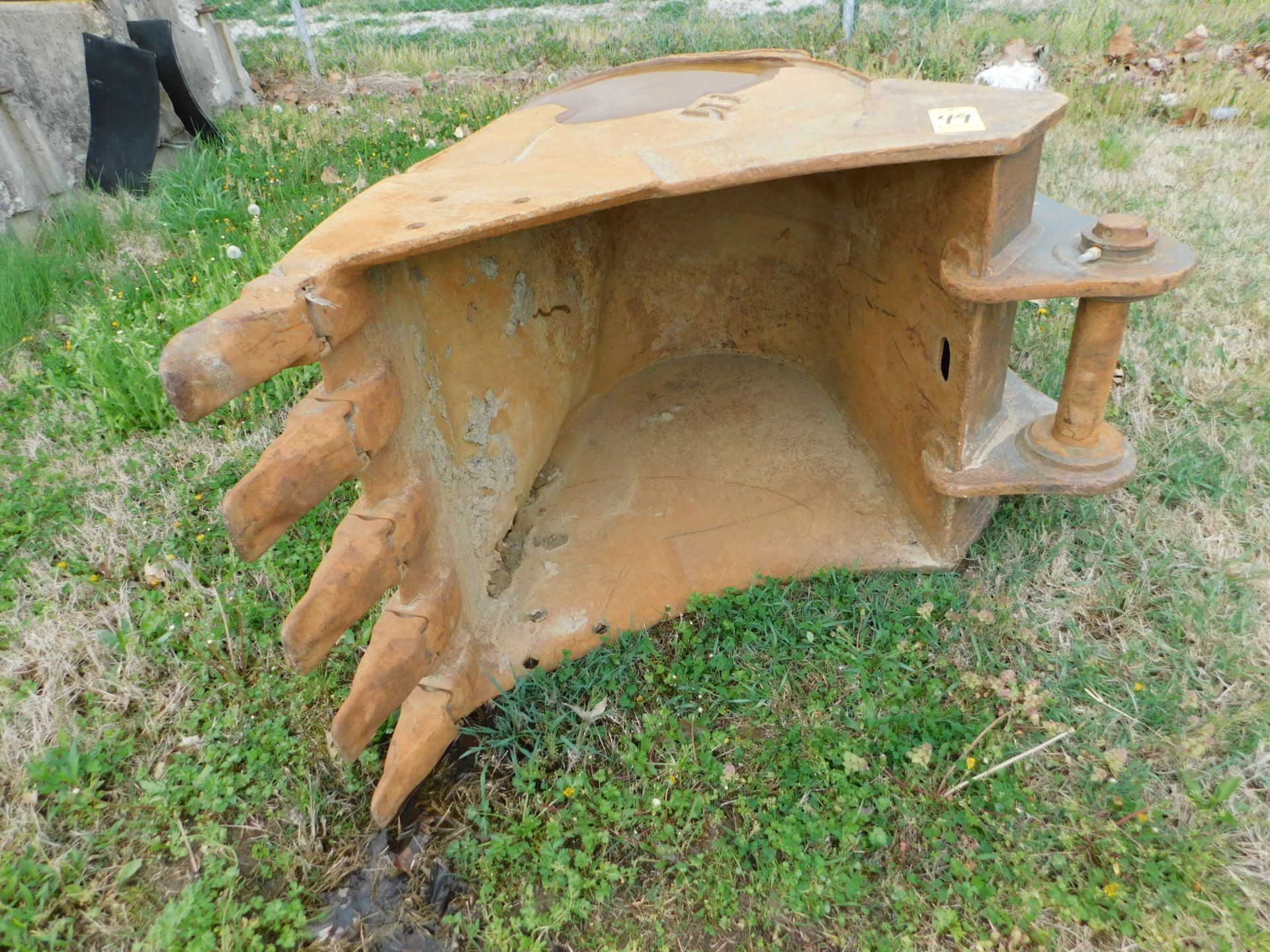 TAG 36" Excavator Tooth Bucket