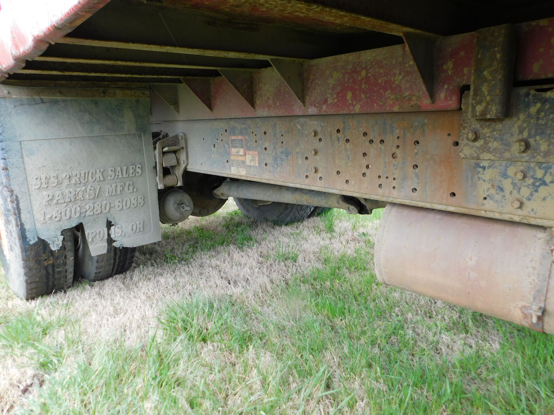 1999 International 4700/DT466E Single Axle Dump Truck, VIN 1HTSCAAN0XH225775, Diesel, Spicer 10- - Image 14 of 31