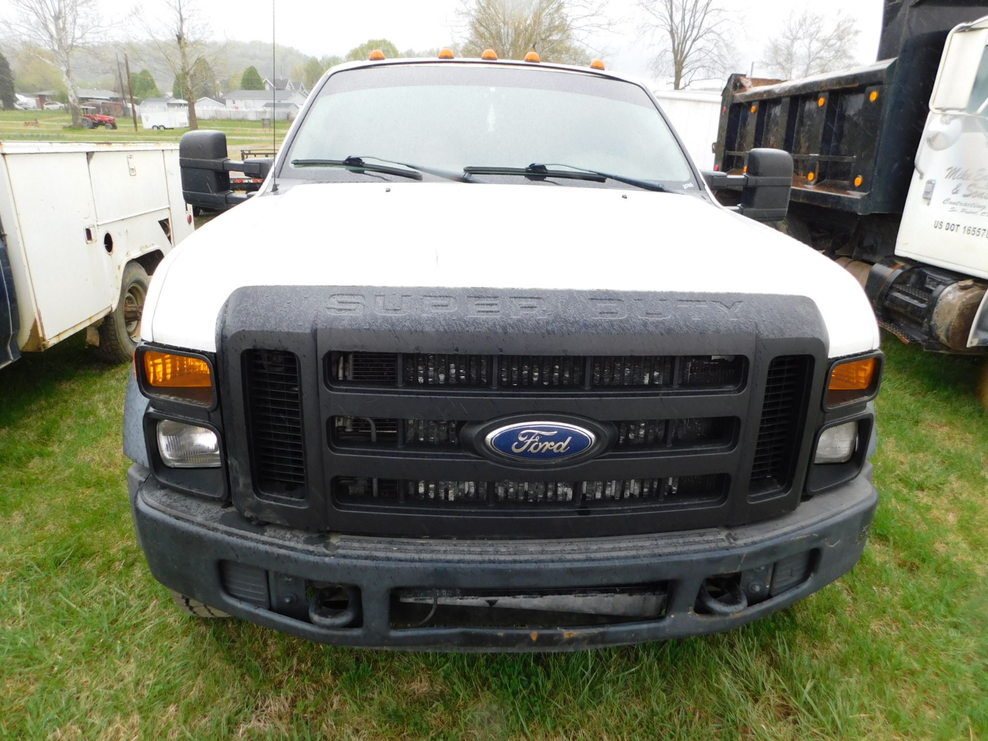 2008 Ford F550XL Super Duty Dually Service Truck, VIN 1FDAF57R28EB85506, Automatic, 4 WD, V-8 - Image 2 of 19