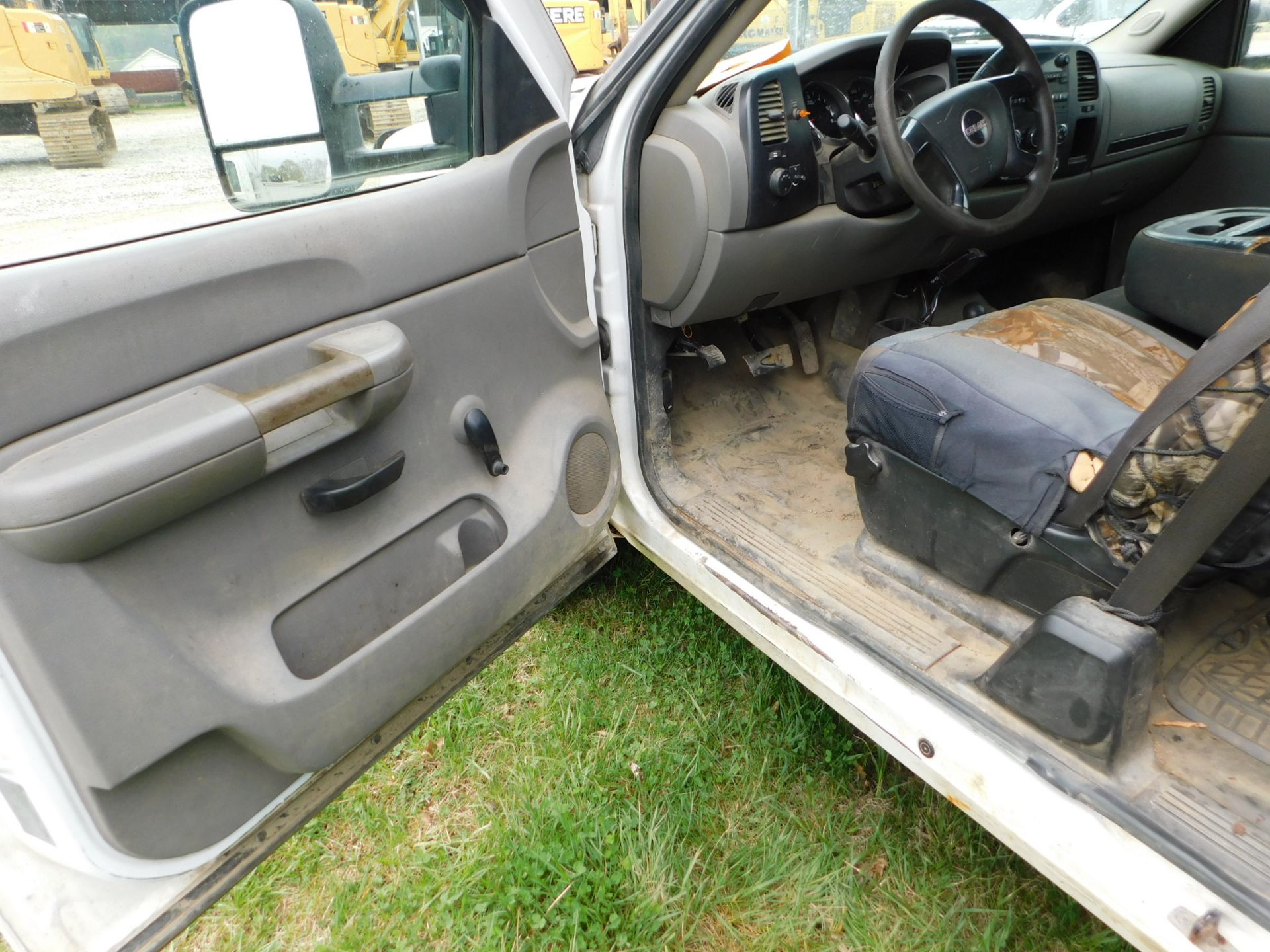 2008 GMC 2500HD Service Truck, VIN 1GTHK29K18E112995, Extended Cab, Automatic, 4 WD, AC, AM/FM, 6.0L - Image 13 of 22