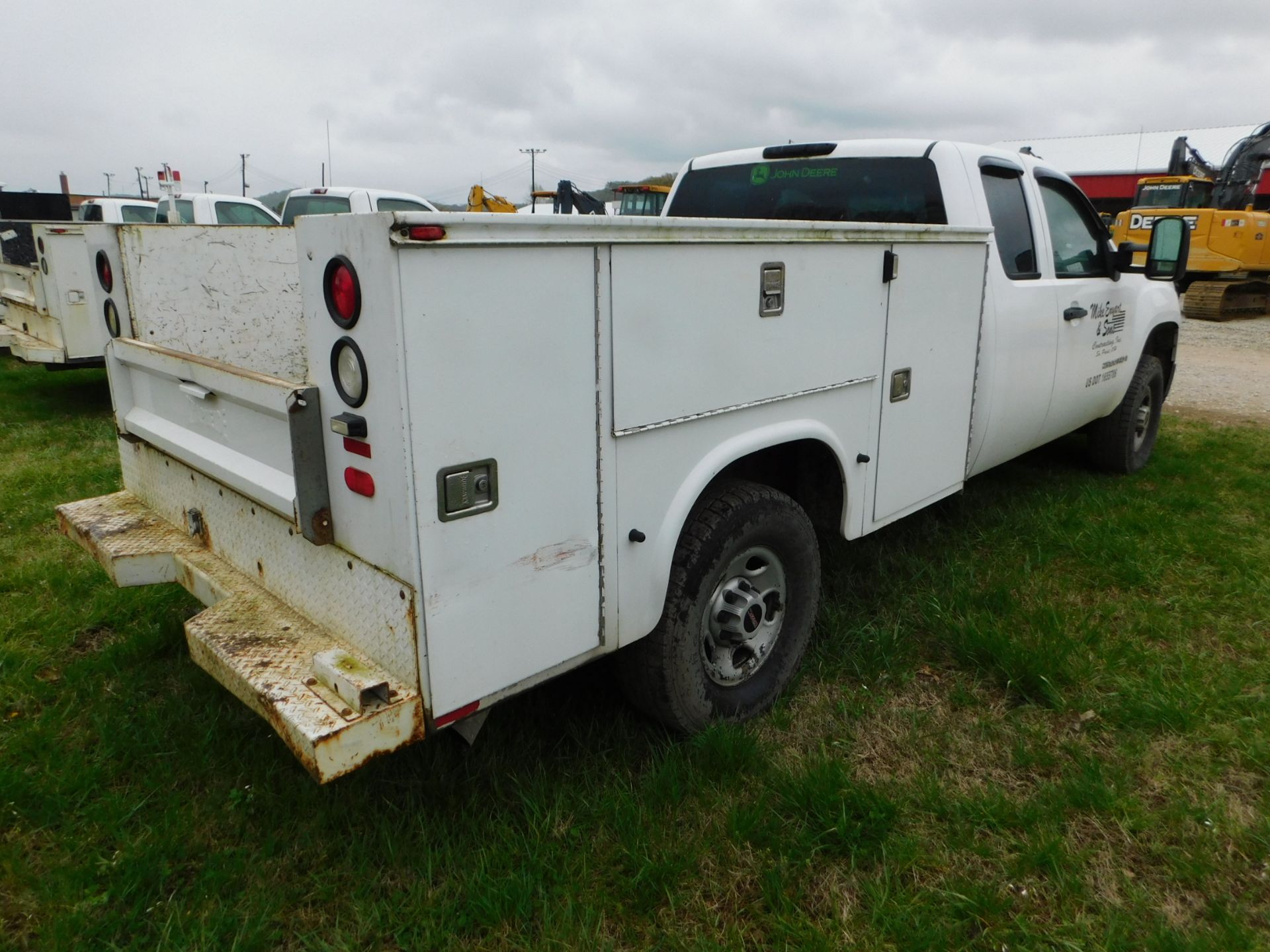 2008 GMC 2500HD Service Truck, VIN 1GTHK29K18E112995, Extended Cab, Automatic, 4 WD, AC, AM/FM, 6.0L - Image 5 of 22