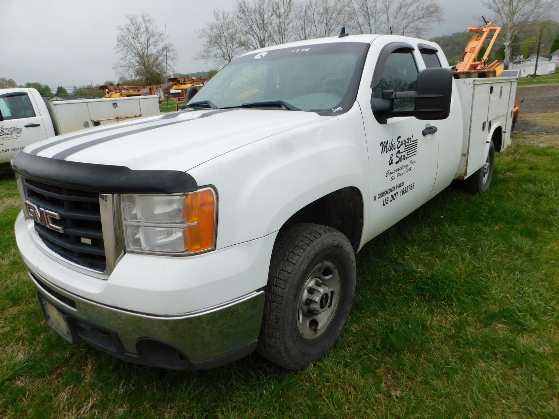 2008 GMC 2500HD Service Truck, VIN 1GTHK29K18E112995, Extended Cab, Automatic, 4 WD, AC, AM/FM, 6.0L