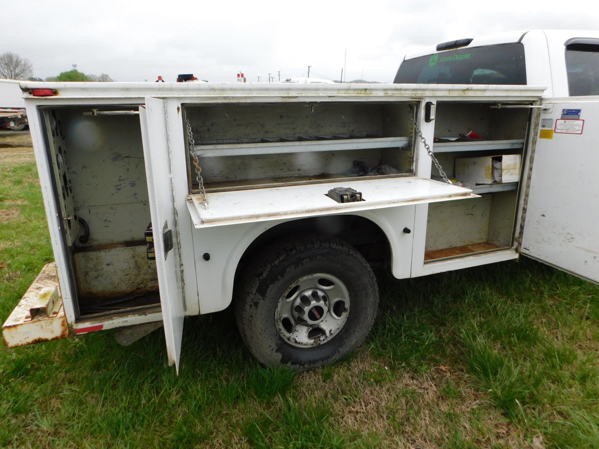 2008 GMC 2500HD Service Truck, VIN 1GTHK29K18E112995, Extended Cab, Automatic, 4 WD, AC, AM/FM, 6.0L - Image 11 of 22