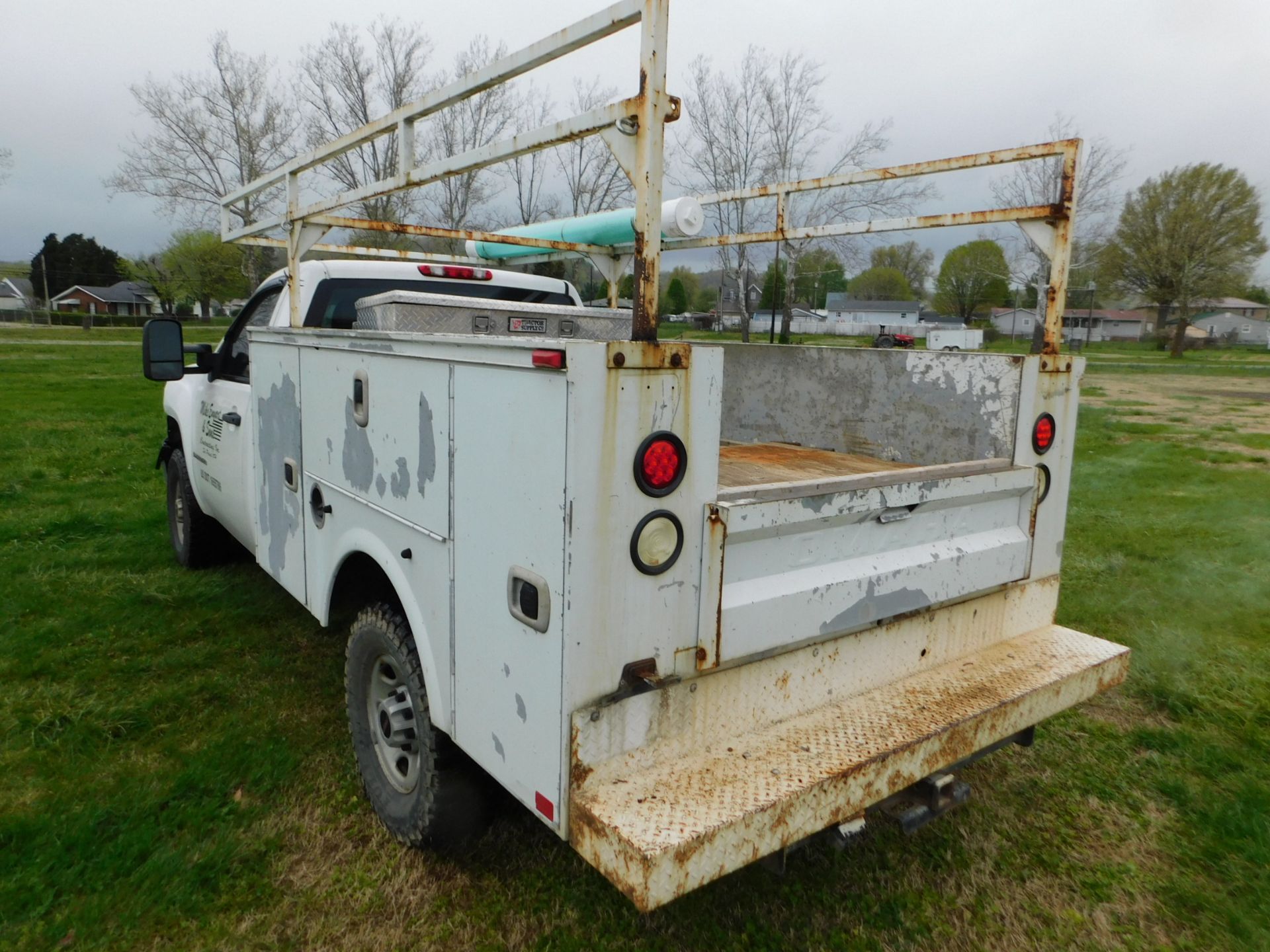 2009 GMC 2500HD Service Truck, VIN 1GDHC44K09F161791, Regular Cab, Automatic, AC, Omaha 8 ft. - Image 8 of 28