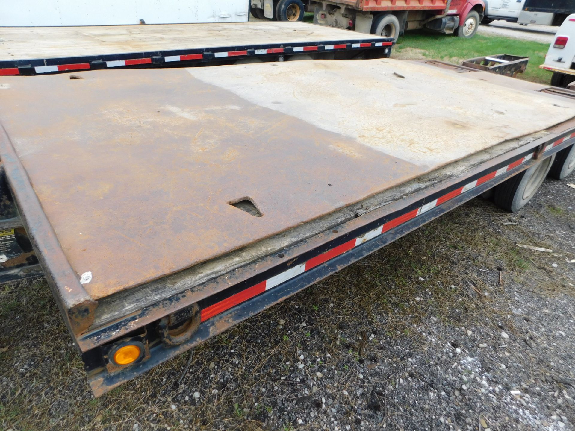 1998 Trail King Tandem Axle Trailer, VIN 1TKC02420WB043750, Dual Wheels, 24' Overall Length, 19' - Image 3 of 12