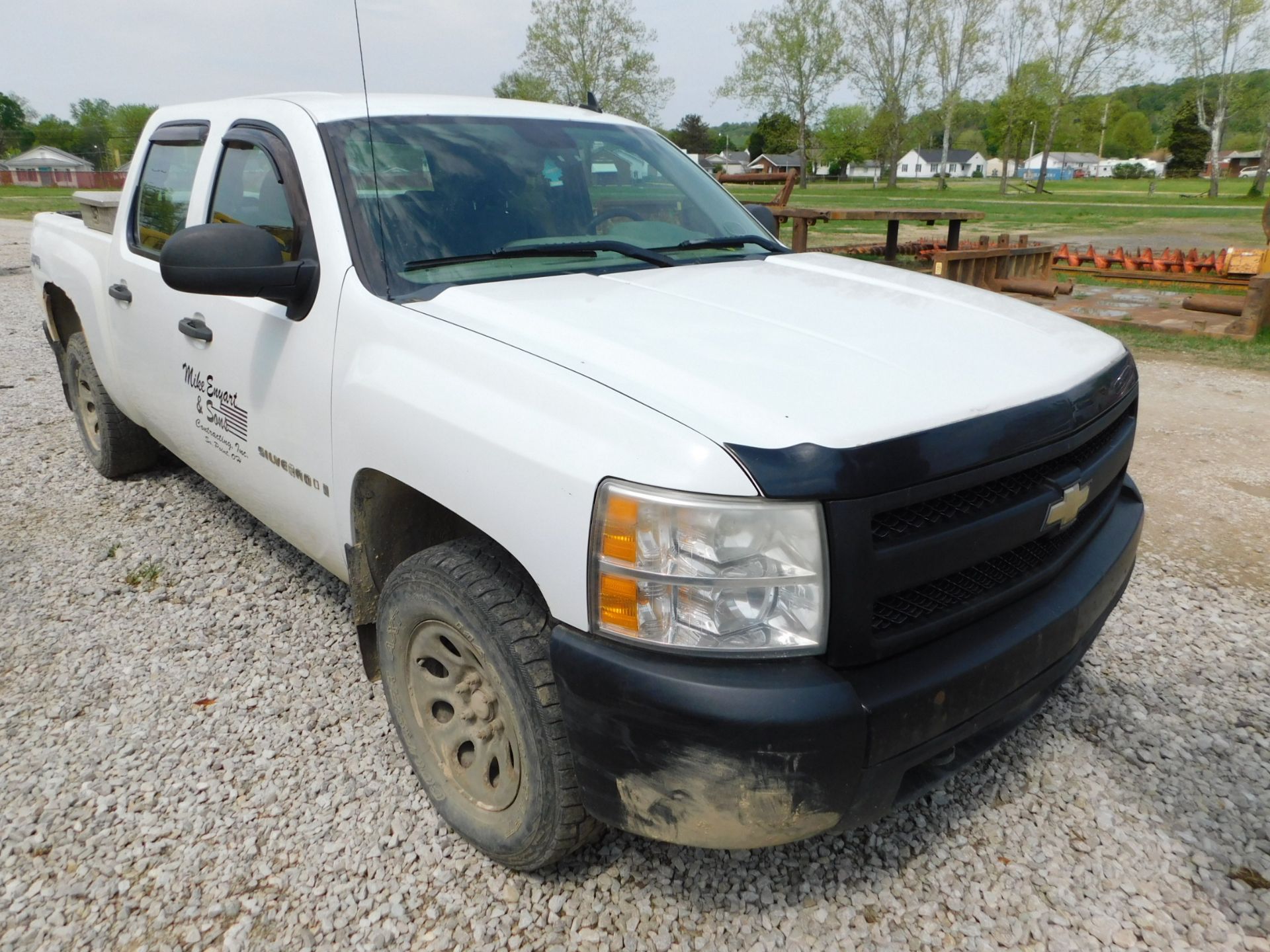 2007 Chevy Silverado 4 dr. pick-up truck, Auto Trans. , Air, am/fm, 4 Wheel Drive, 297,470 miles - Image 3 of 31