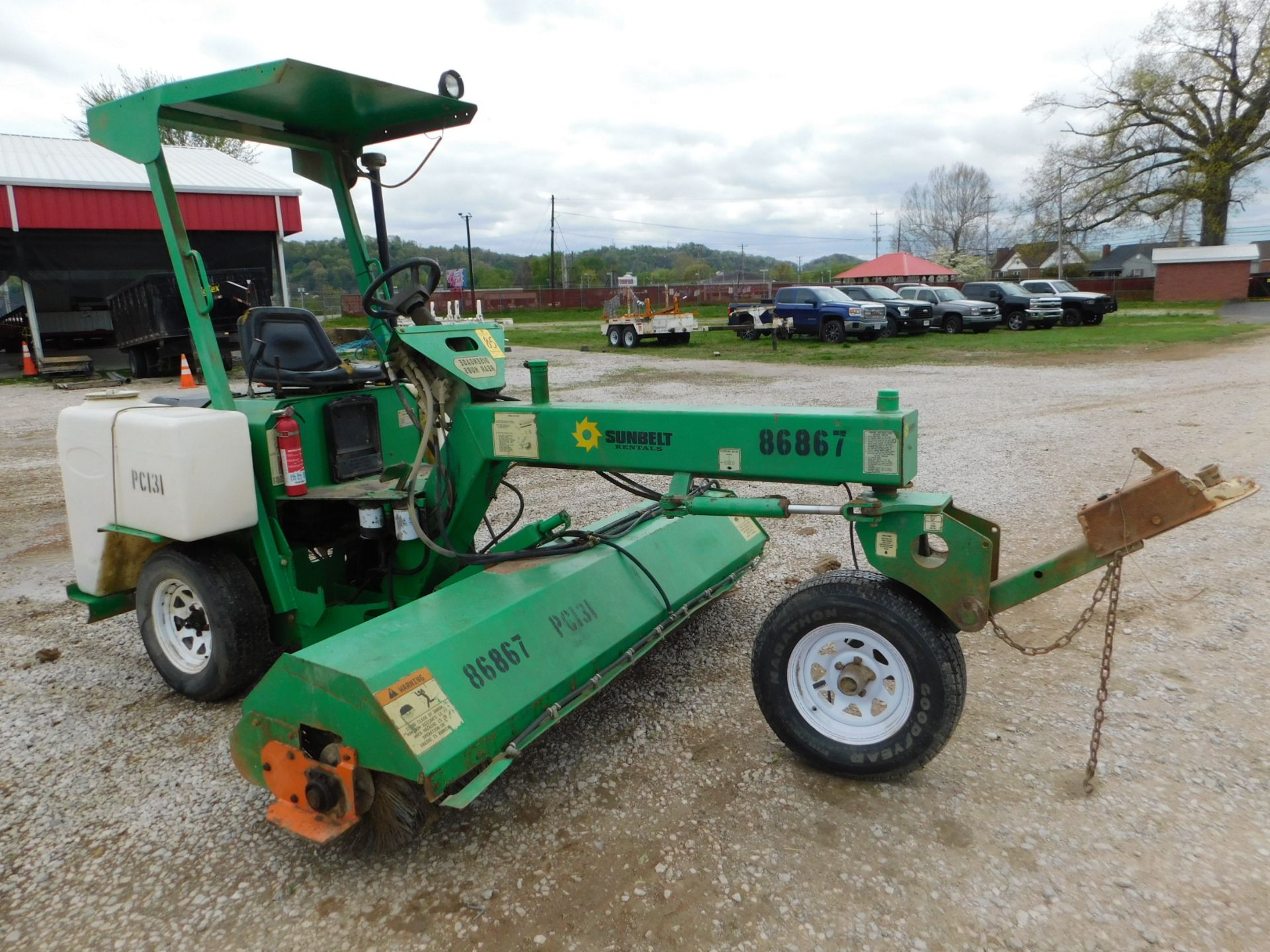 2006 Lay-Mor 8HC Self-Propelled Tractor Sweeper, SN 31308, NOTE: Broom Hydraulics Need Repair - Image 2 of 16