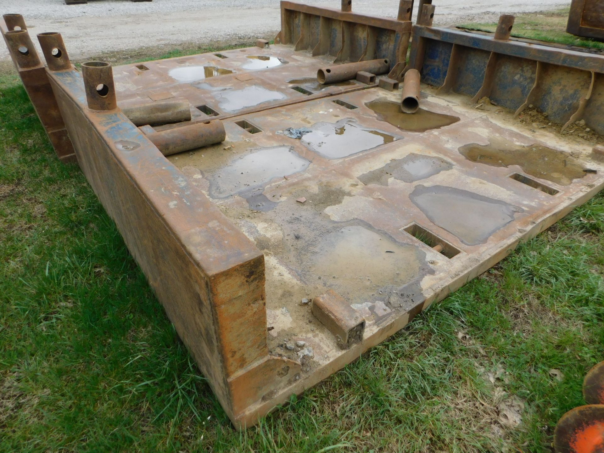 Manhole Trench Box, 8' H x 12' L - Image 3 of 4