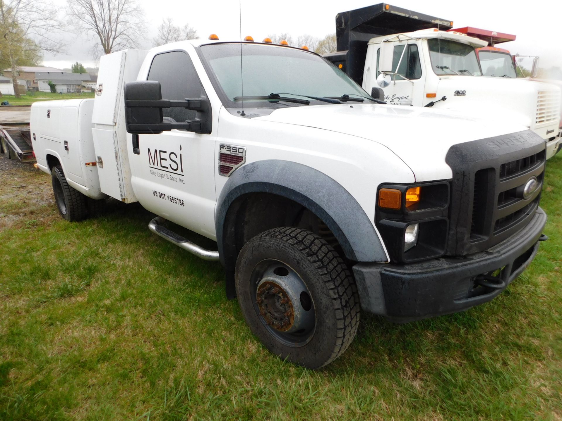 2008 Ford F550XL Super Duty Dually Service Truck, VIN 1FDAF57R28EB85506, Automatic, 4 WD, V-8 - Image 3 of 19