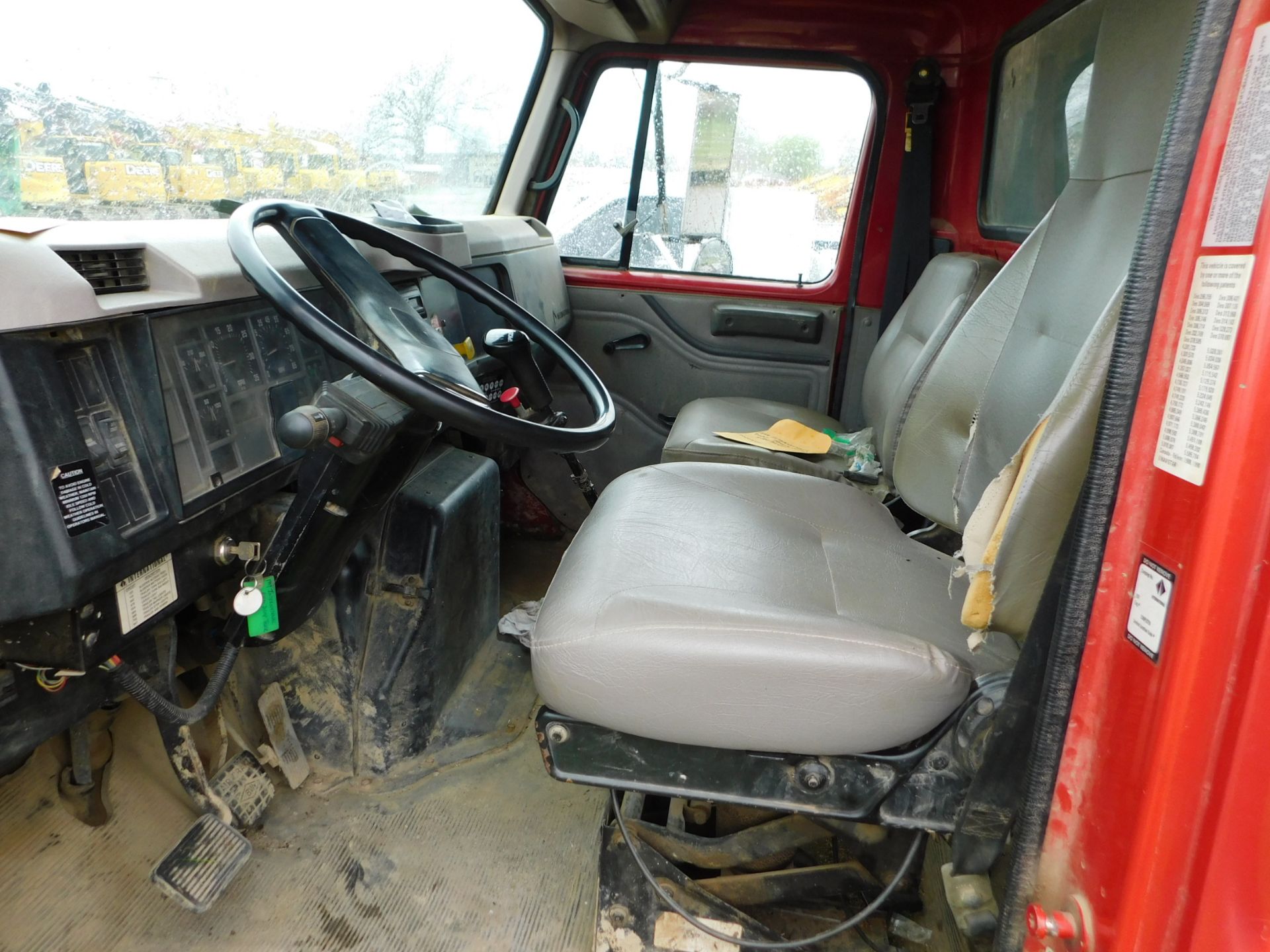 1999 International 4700/DT466E Single Axle Dump Truck, VIN 1HTSCAAN0XH225775, Diesel, Spicer 10- - Image 19 of 31