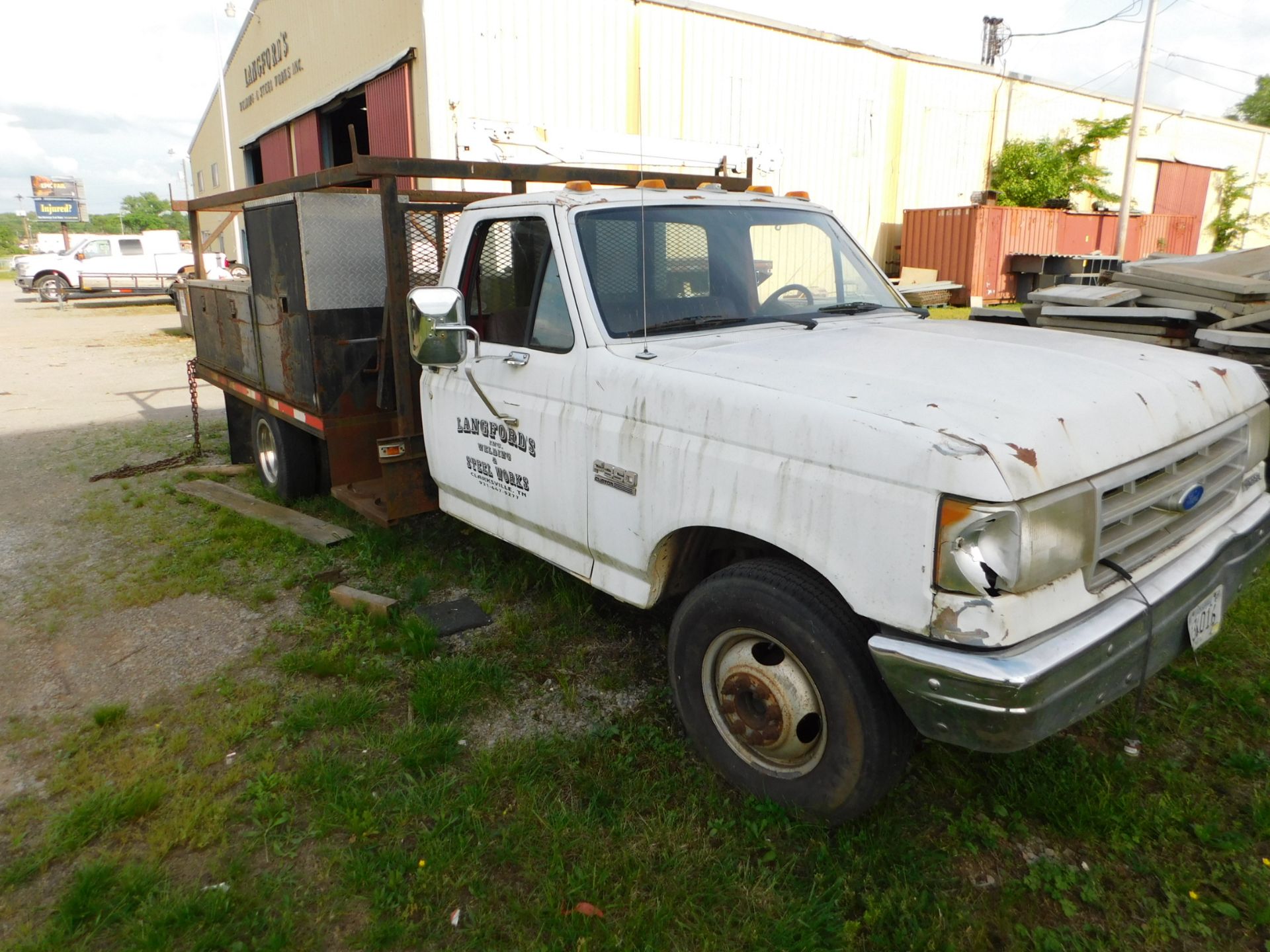 1984 Ford F350 Dually Service Truck, Vin 1FDJF37M6KNB68868, Diesel, Manual Transmission, Not In - Image 4 of 6