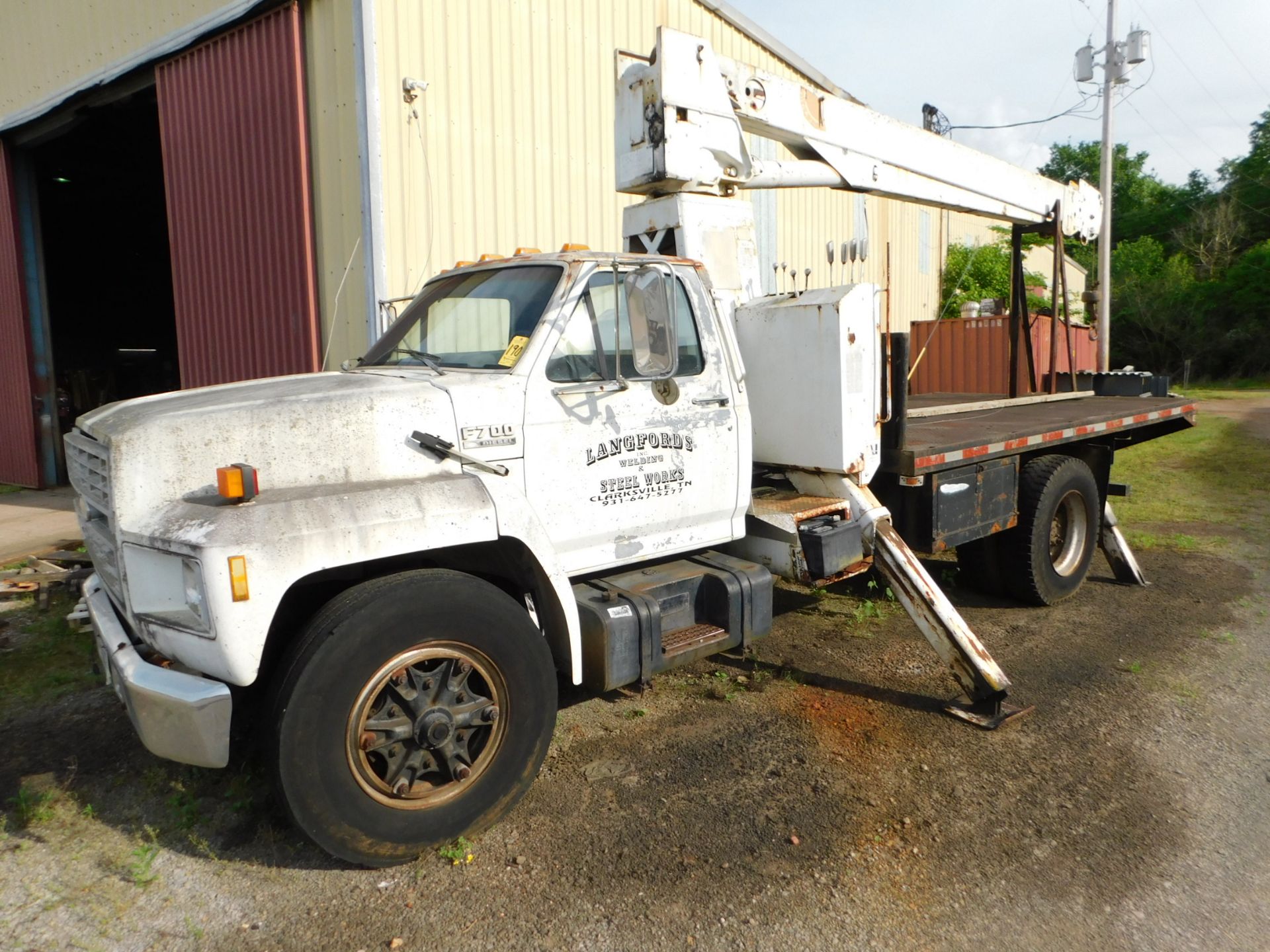 1990 Ford F700 Single Axle Crane Truck, Vin 1FDPK74A3MVA02558, Diesel, 10 Speed Manual Transmission, - Image 2 of 9