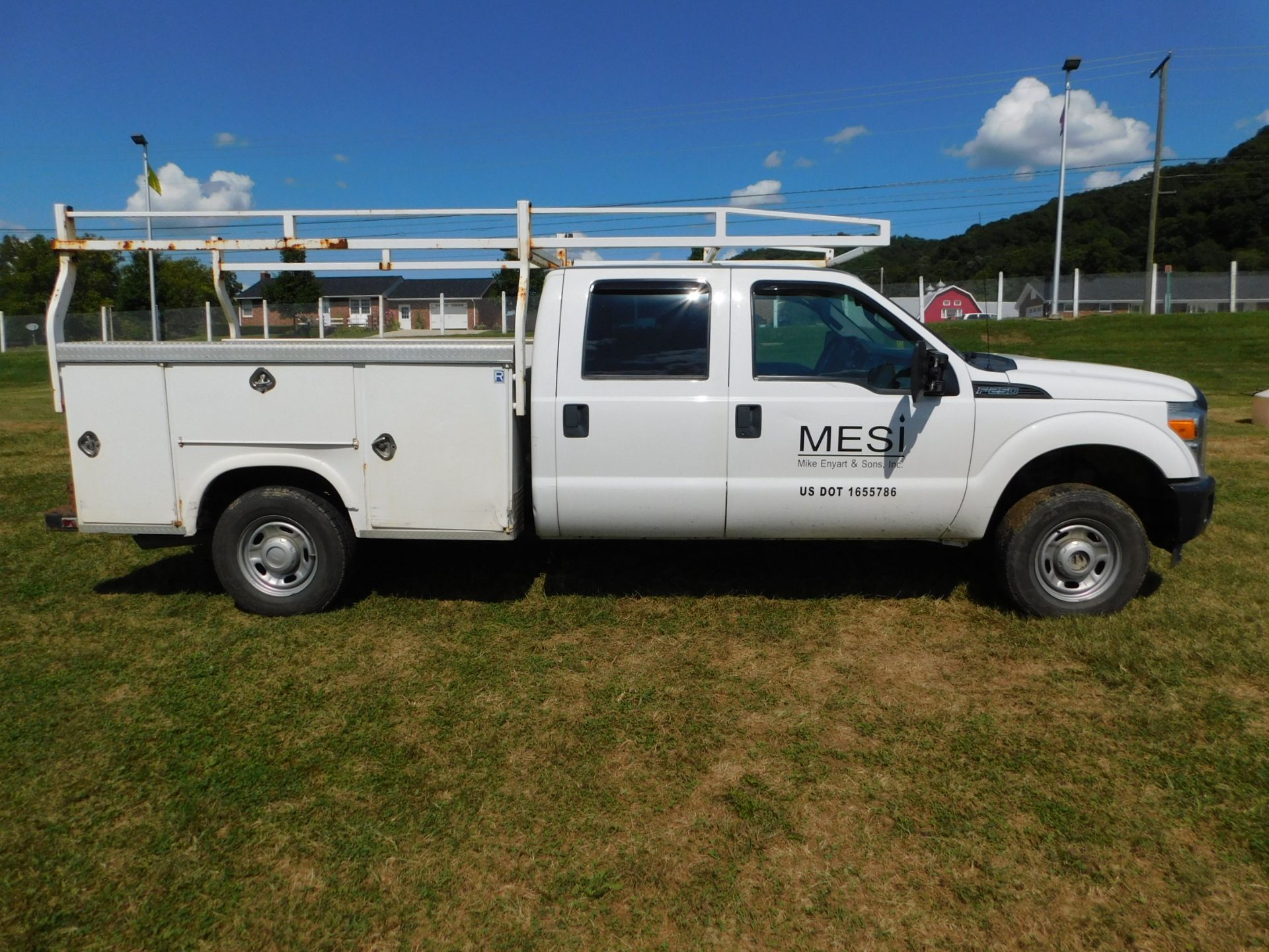 2013 Ford F250 Super Duty Service Truck, Crew Cab, Royal 8' Utility Bed, 4 WD, 153,573 Miles, AC, - Image 4 of 47