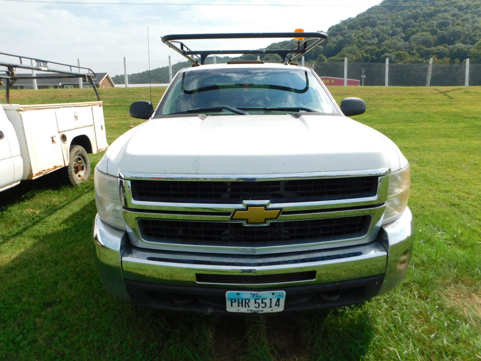 2007 Chevy 2500 Service Truck, VIN 1GCHC24K07E543735 - Image 4 of 32