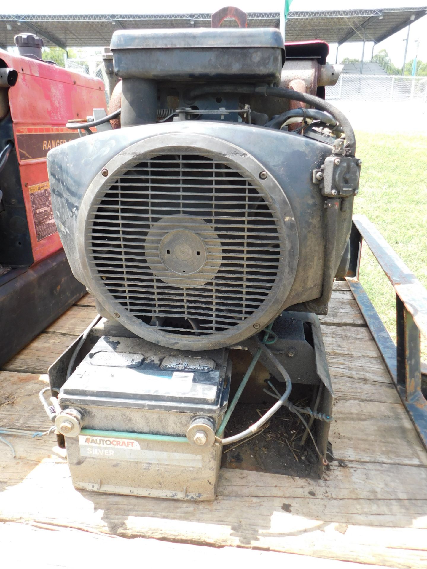 Lincoln Ranger 8 Gas-Powered Welder/Generator, SN U1950105532, 793 hours - Image 6 of 8