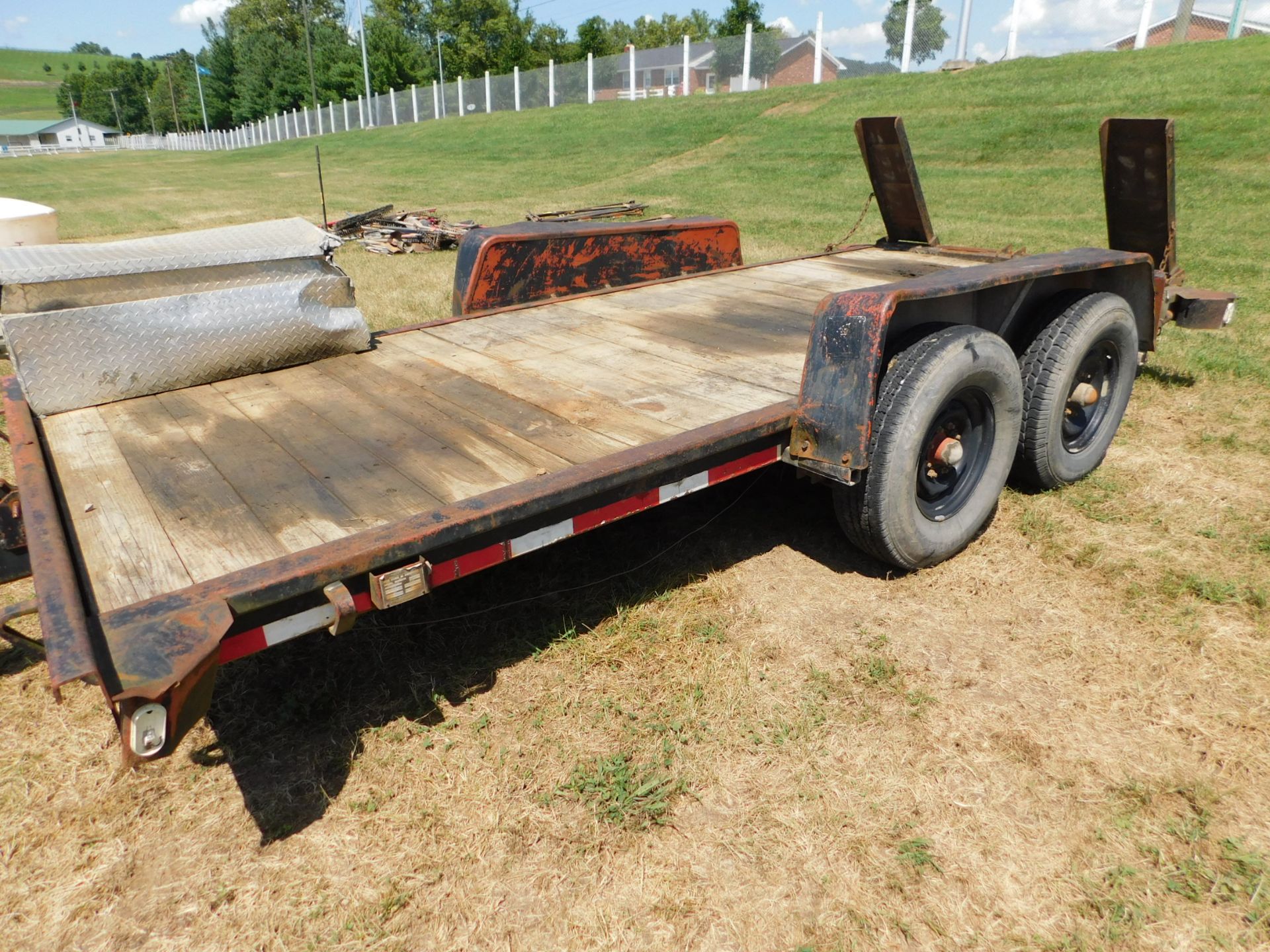 1995 Charles Machine Works Model T14A-1 Tandem Axle Tilt Bed Trailer, VIN 1DS0000D8S17M1301, 16' - Image 3 of 16