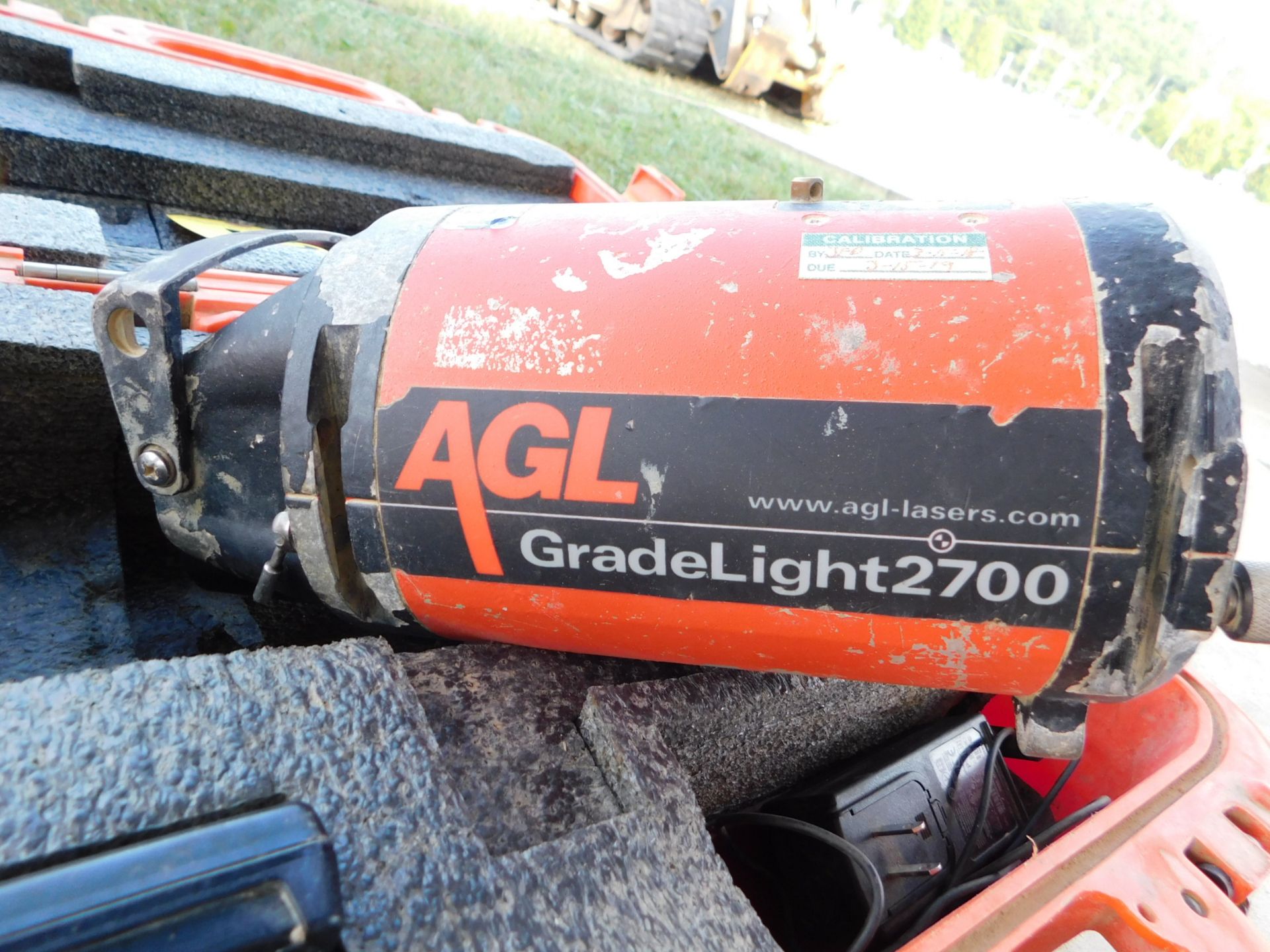 AGL Grade Light 2700 Pipe Laser with Remote Control and Charger - Image 5 of 7