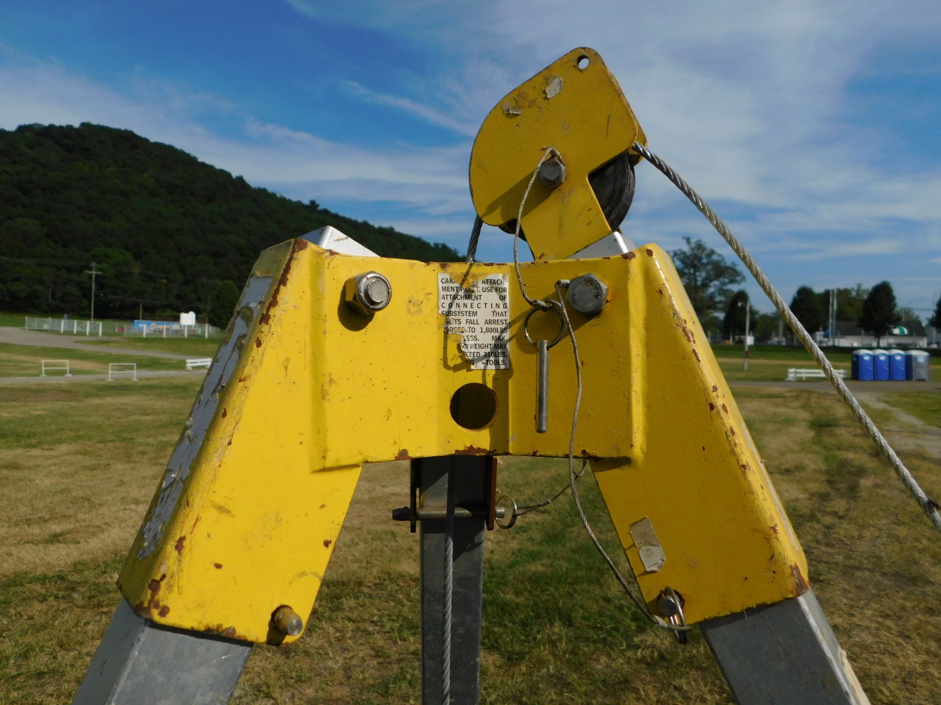 Web Devices Rescue System with Tripod and Self-Retracting Lifeline - Image 4 of 6