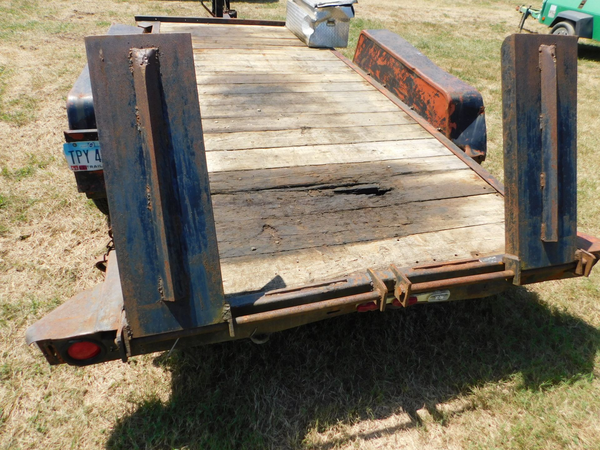 1995 Charles Machine Works Model T14A-1 Tandem Axle Tilt Bed Trailer, VIN 1DS0000D8S17M1301, 16' - Image 6 of 16