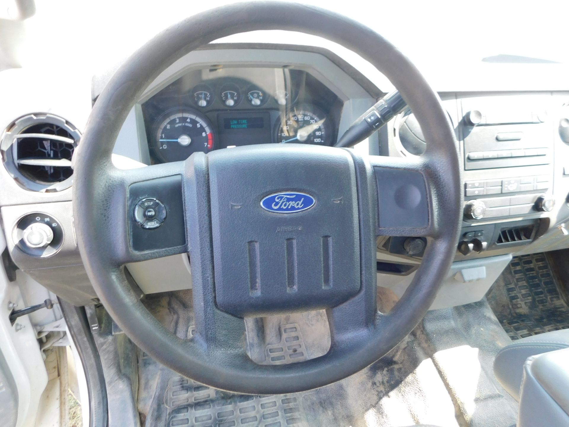 2013 Ford F250 Super Duty Service Truck, Crew Cab, Royal 8' Utility Bed, 4 WD, 153,573 Miles, AC, - Image 29 of 47