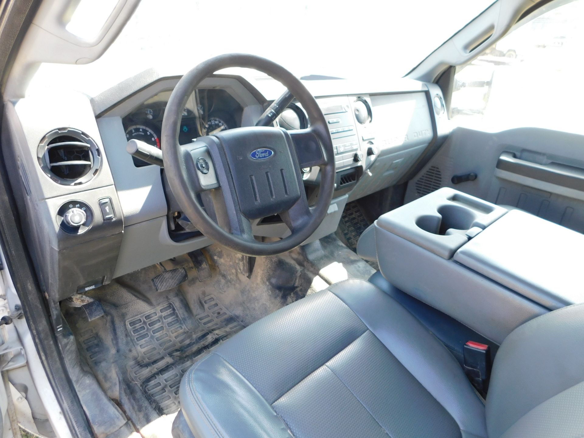 2013 Ford F250 Super Duty Service Truck, Crew Cab, Royal 8' Utility Bed, 4 WD, 153,573 Miles, AC, - Image 28 of 47