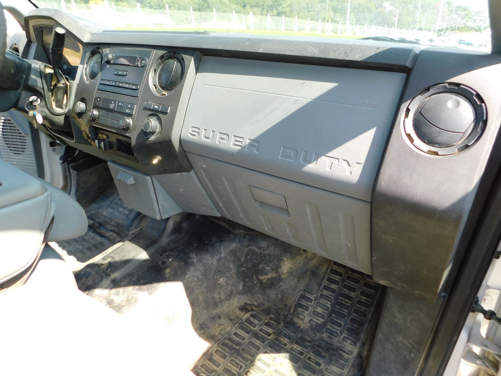 2013 Ford F250 Super Duty Service Truck, Crew Cab, Royal 8' Utility Bed, 4 WD, 153,573 Miles, AC, - Image 40 of 47