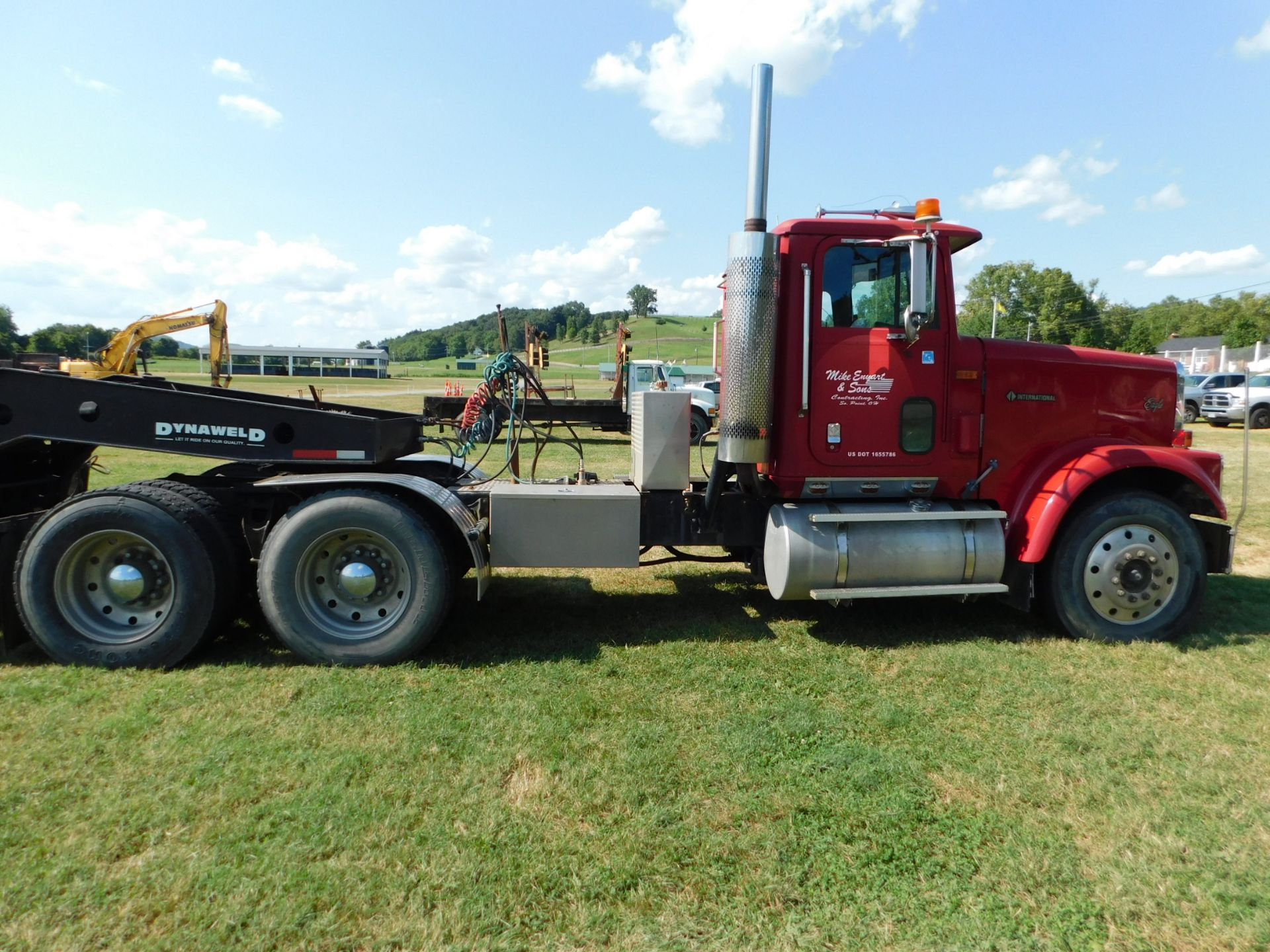 1995 International Eagle 9300 6 x 4 Tandem Axle Semi Tractor, VIN 2HSFBASR2SC060578 CAT 3406 - Image 4 of 49