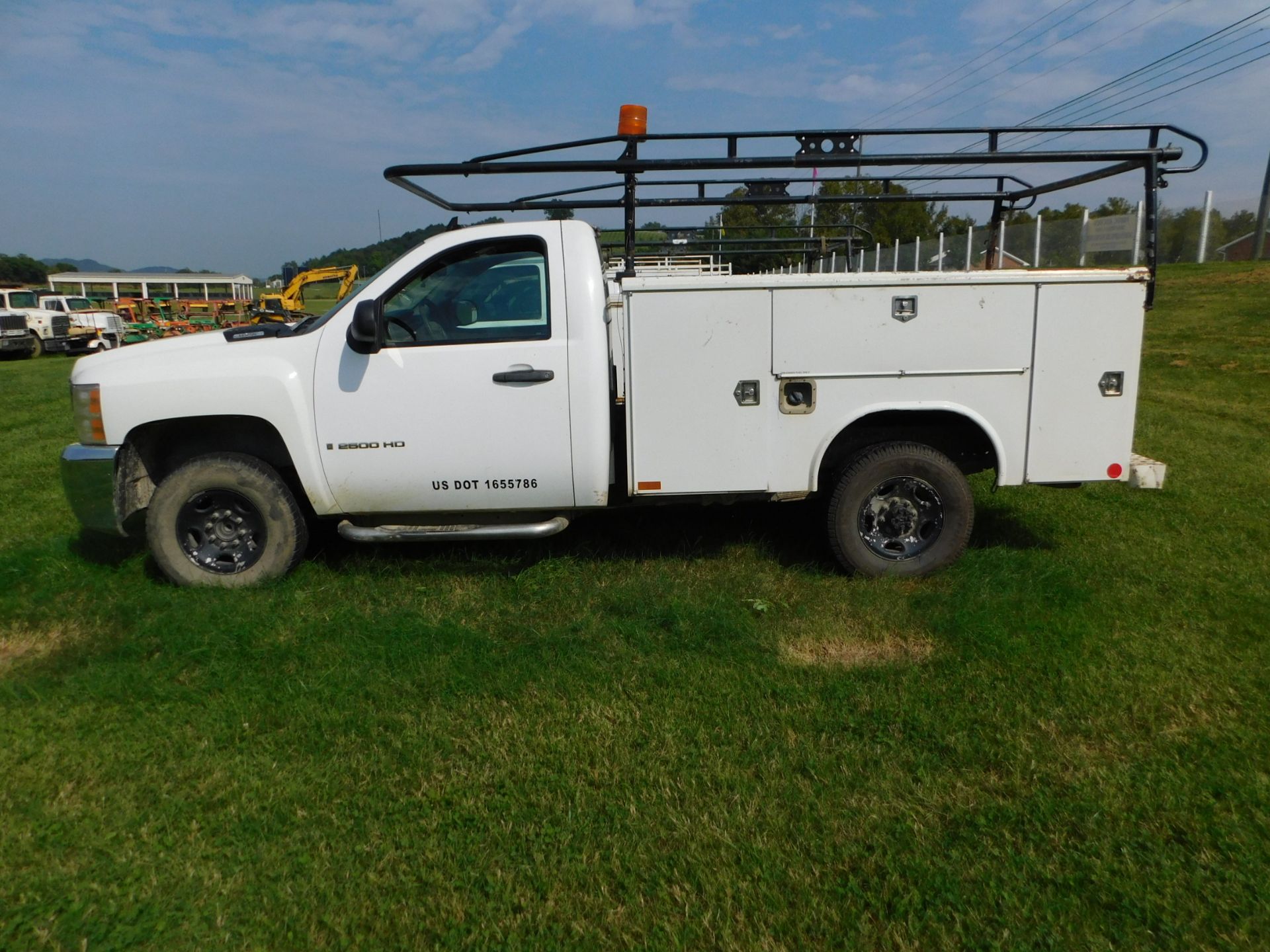 2007 Chevy 2500 Service Truck, VIN 1GCHC24K07E543735 - Image 10 of 32