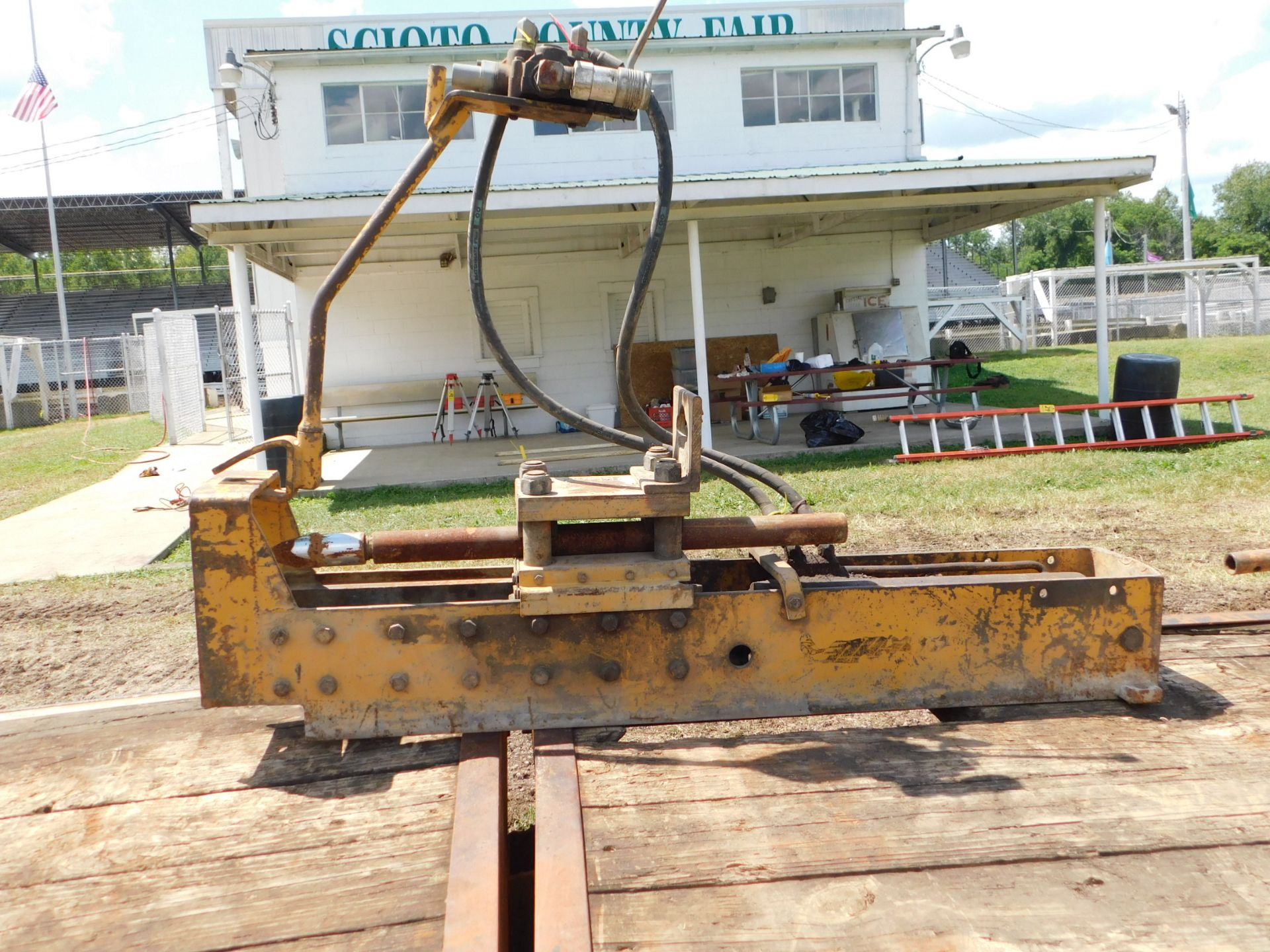 McLaughlin Hydraulic Rod Pusher/Puller with Toolbox and Tooling - Image 11 of 16