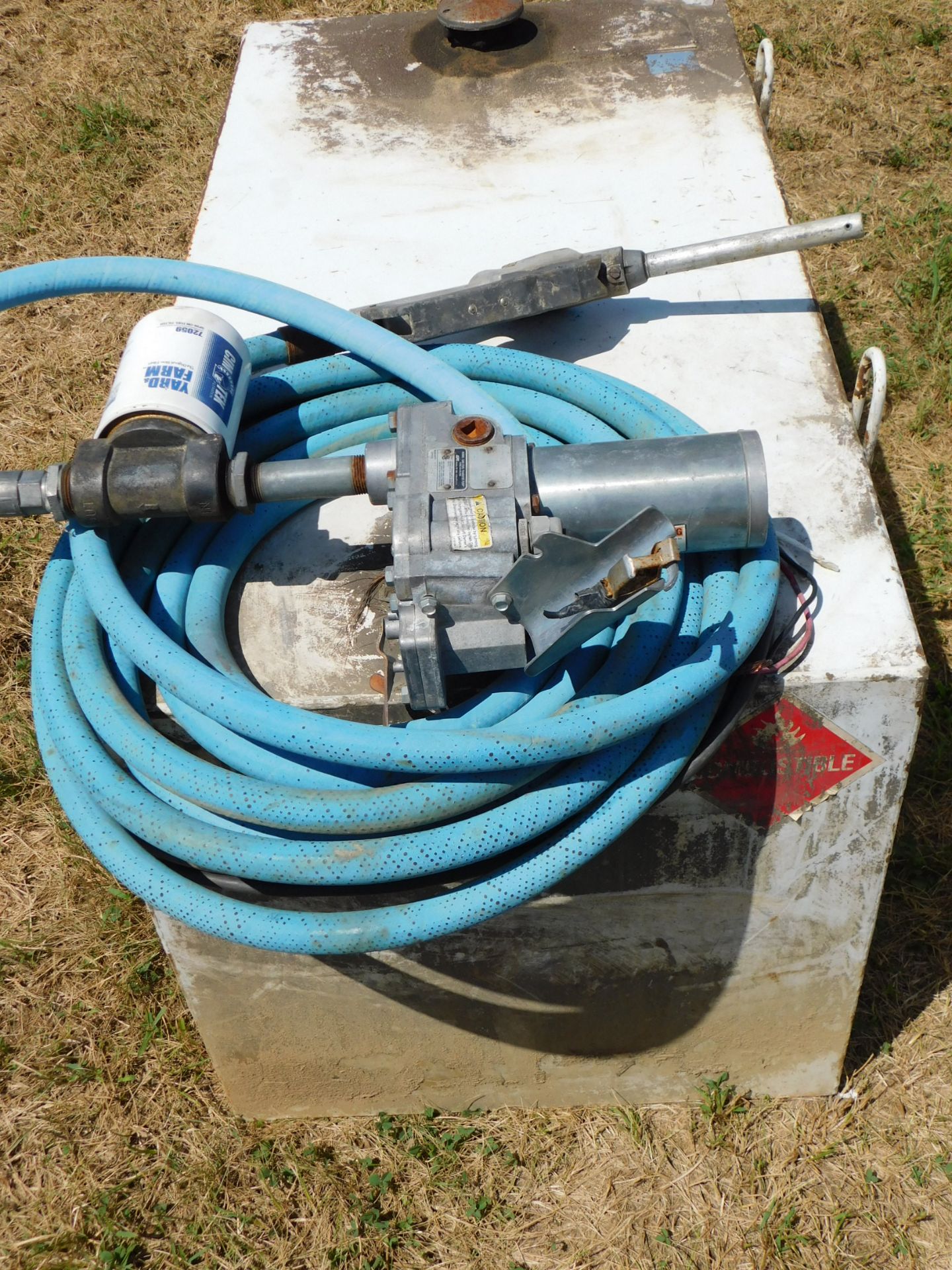 Diesel Fuel Tank with Electric Pump - Image 3 of 3