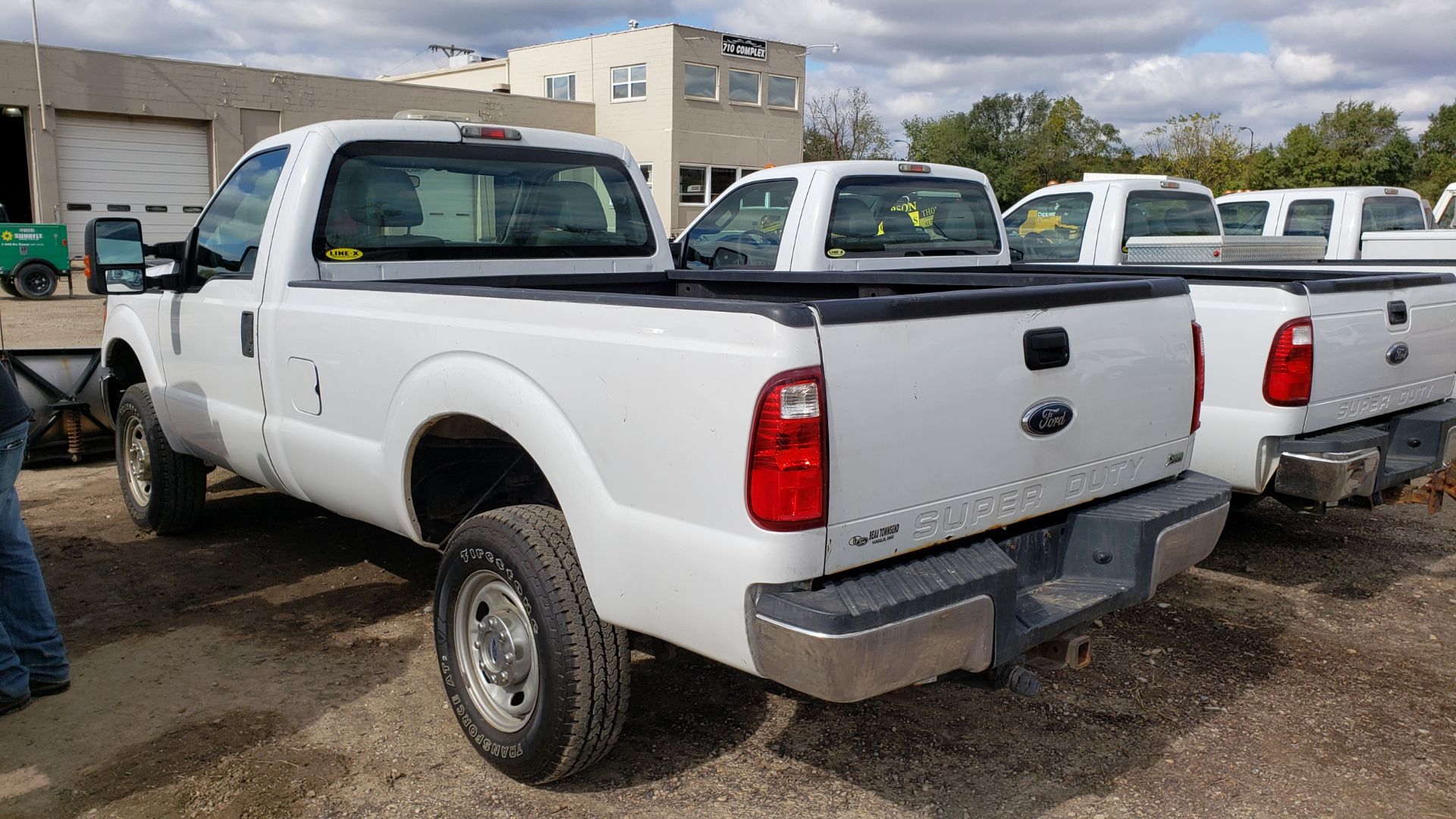 2012 Ford F350 Super Duty Pickup Truck, 8’ Bed, 4x4, 6.2 Liter Gasoline Engine, Automatic, Air, - Image 6 of 19