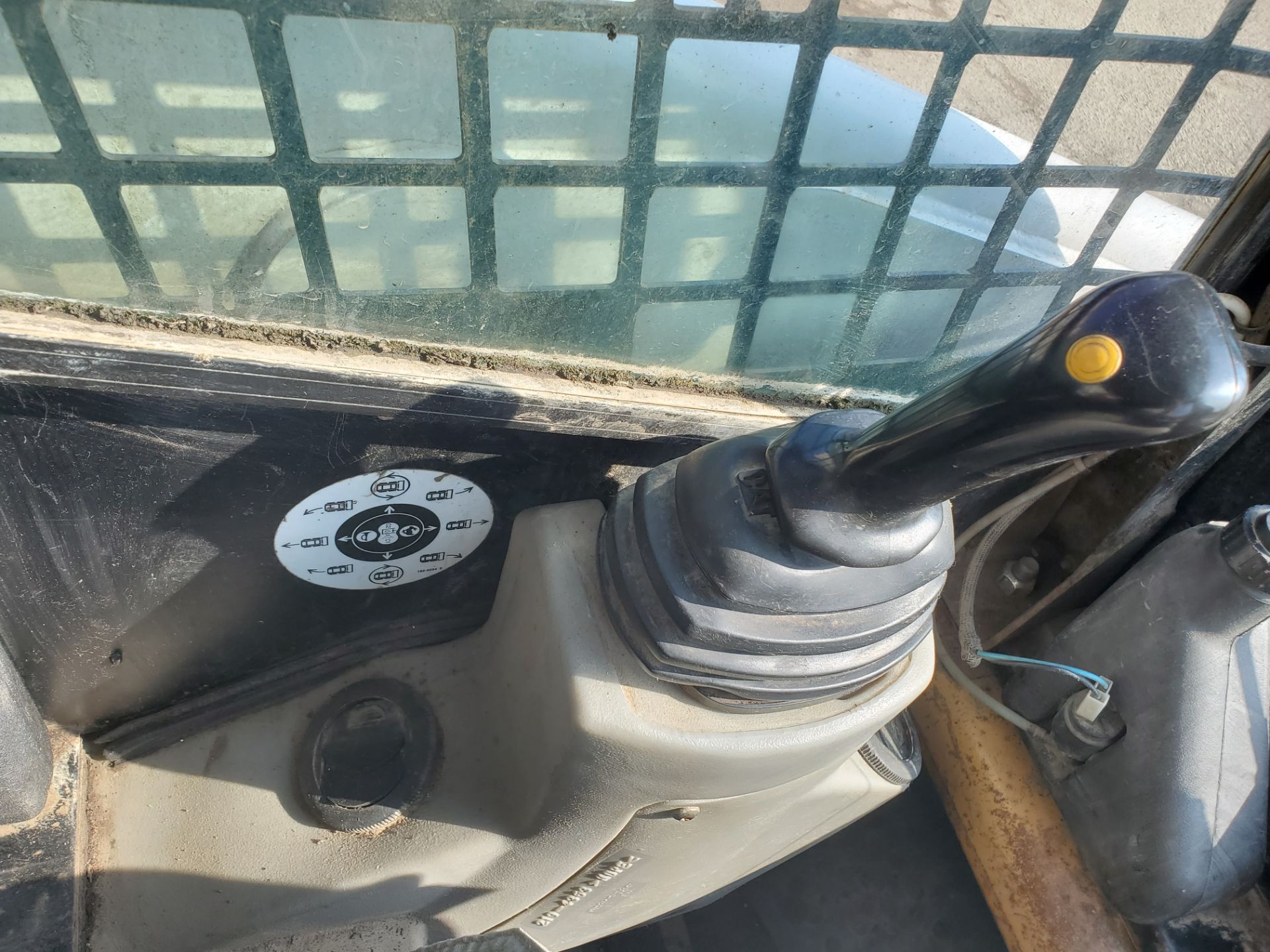 Caterpillar 246B Skid Steer, Enclosed Heated Cab, 2,311 Hours, 72” Bucket, Joystick - Image 13 of 15
