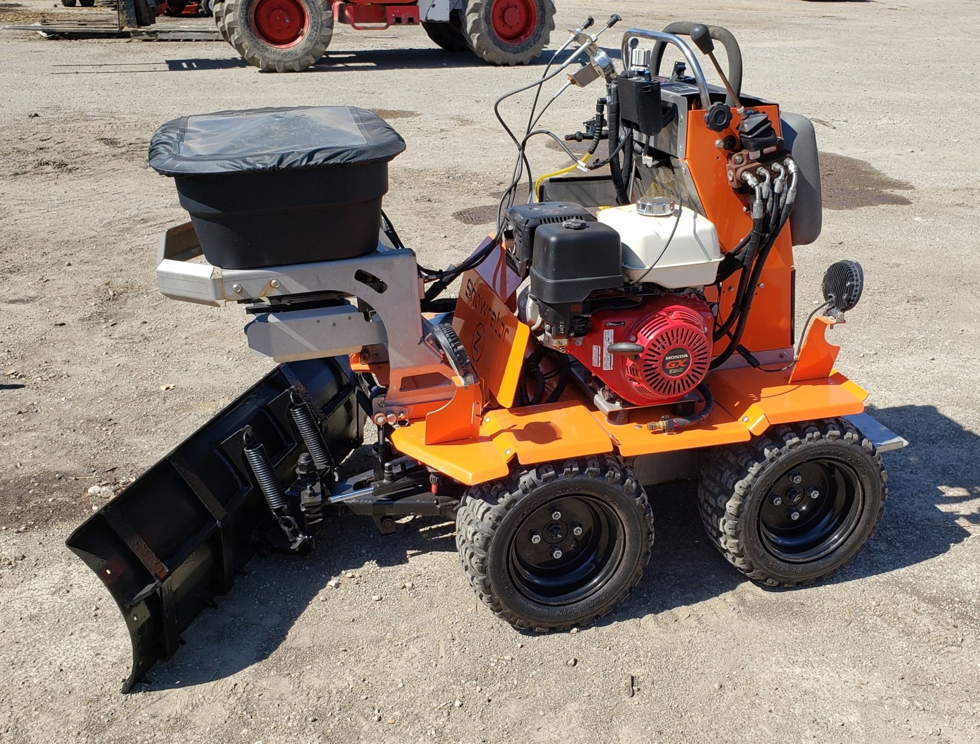 2017 Snowrater Zx4 Skid Steer Snowplow, 48” Hydraulic Blade, 20 Gallon Deicing Spray System, Salt - Image 5 of 7