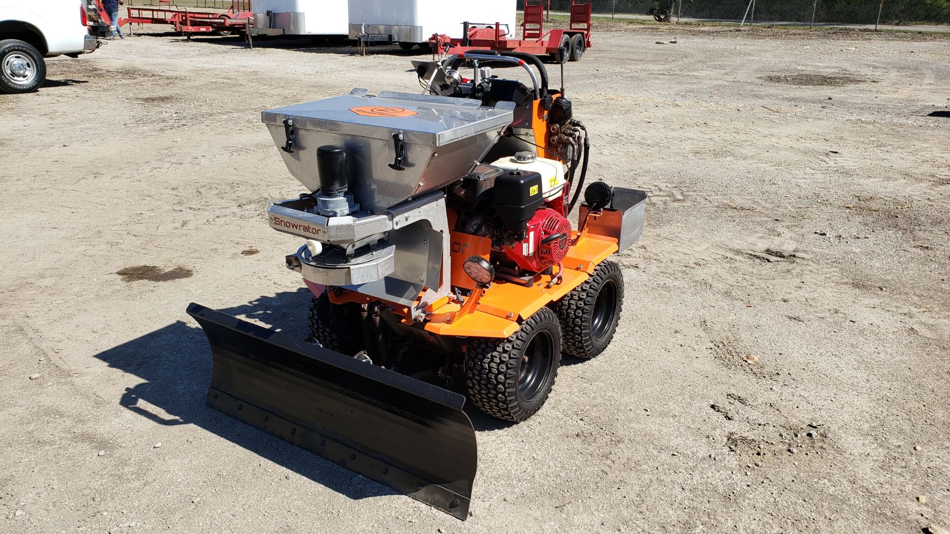 2016 Snowrater Zx4 Skid Steer Snowplow, 48” Hydraulic Blade, 20 Gallon Deicing Spray System, Salt - Image 3 of 9