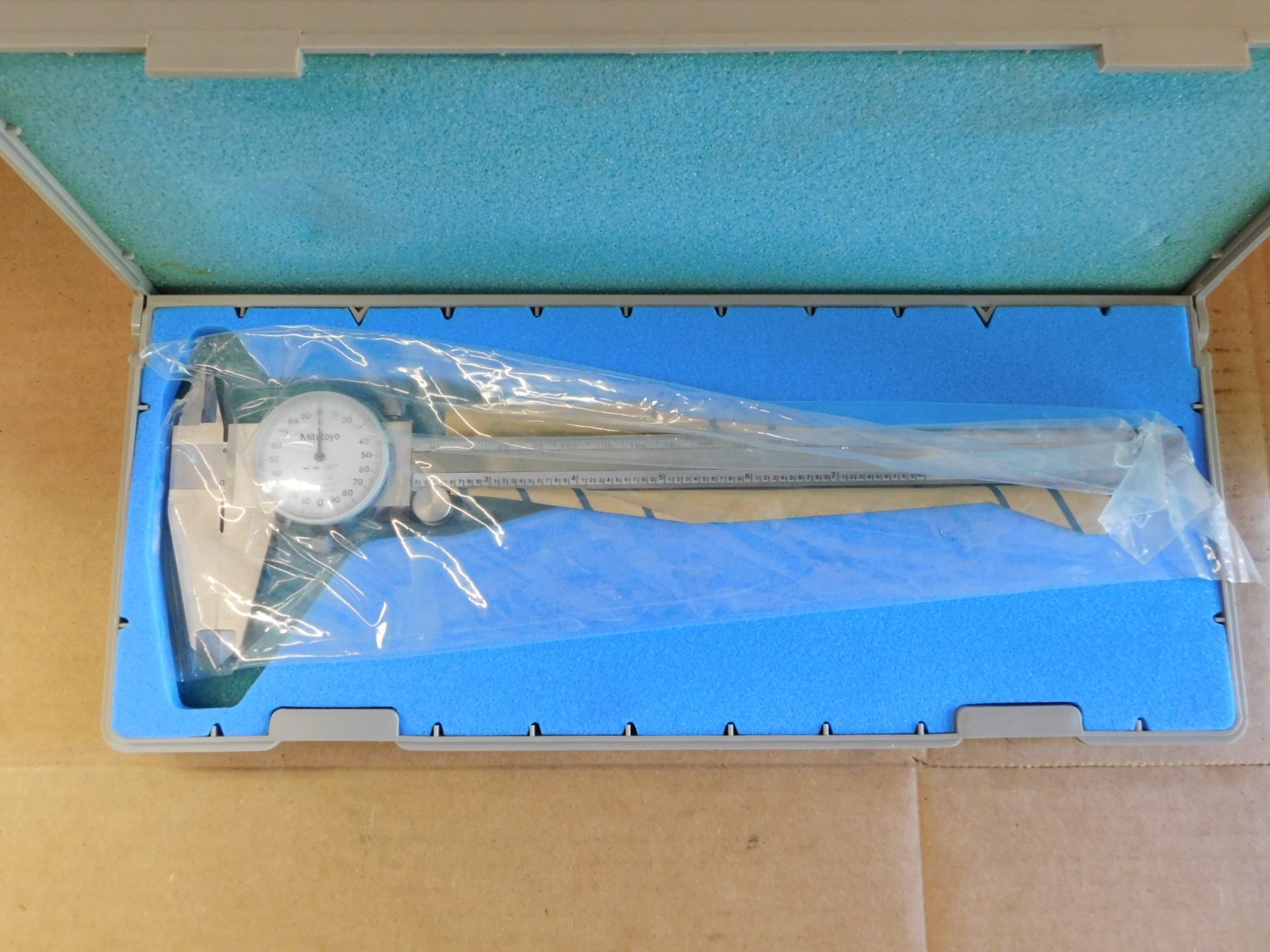 Mitutoyo 8 Inch Dial Caliper - NEW