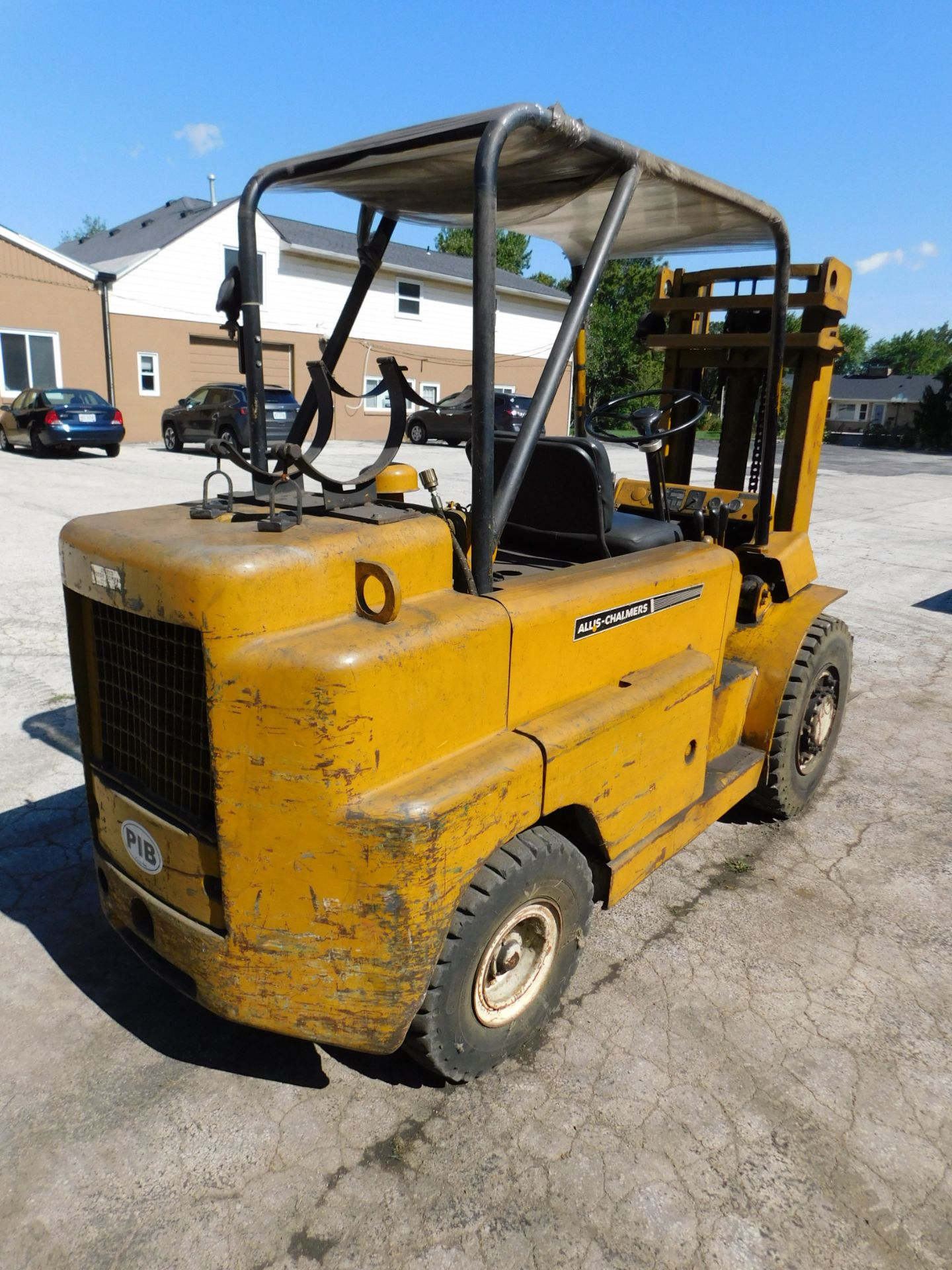 Allis Chalmers Model FP-80-24 Fork Lift, s/n 17210417, 8,000 Lb. Capacity, LP, Pneumatic Tire, Cage - Image 4 of 16