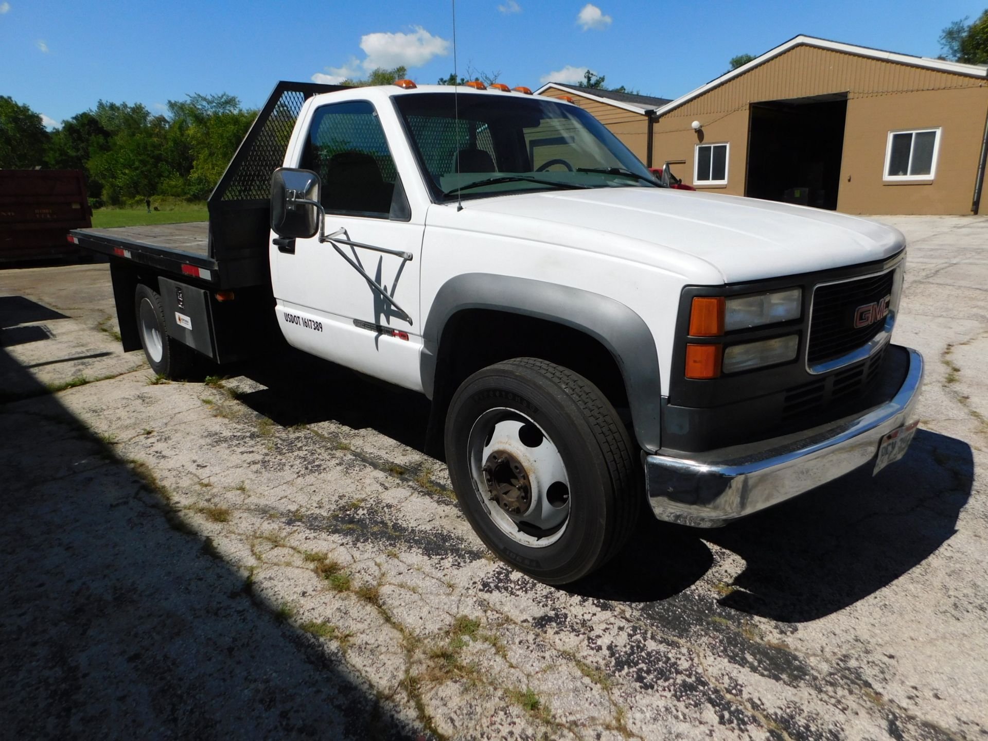 GMC Model 3500HD Straight Truck, VIN 1GDKC34J3WJ500754, New 1997, 201,533 Miles, Gas, 92 In. X 144 - Image 4 of 27