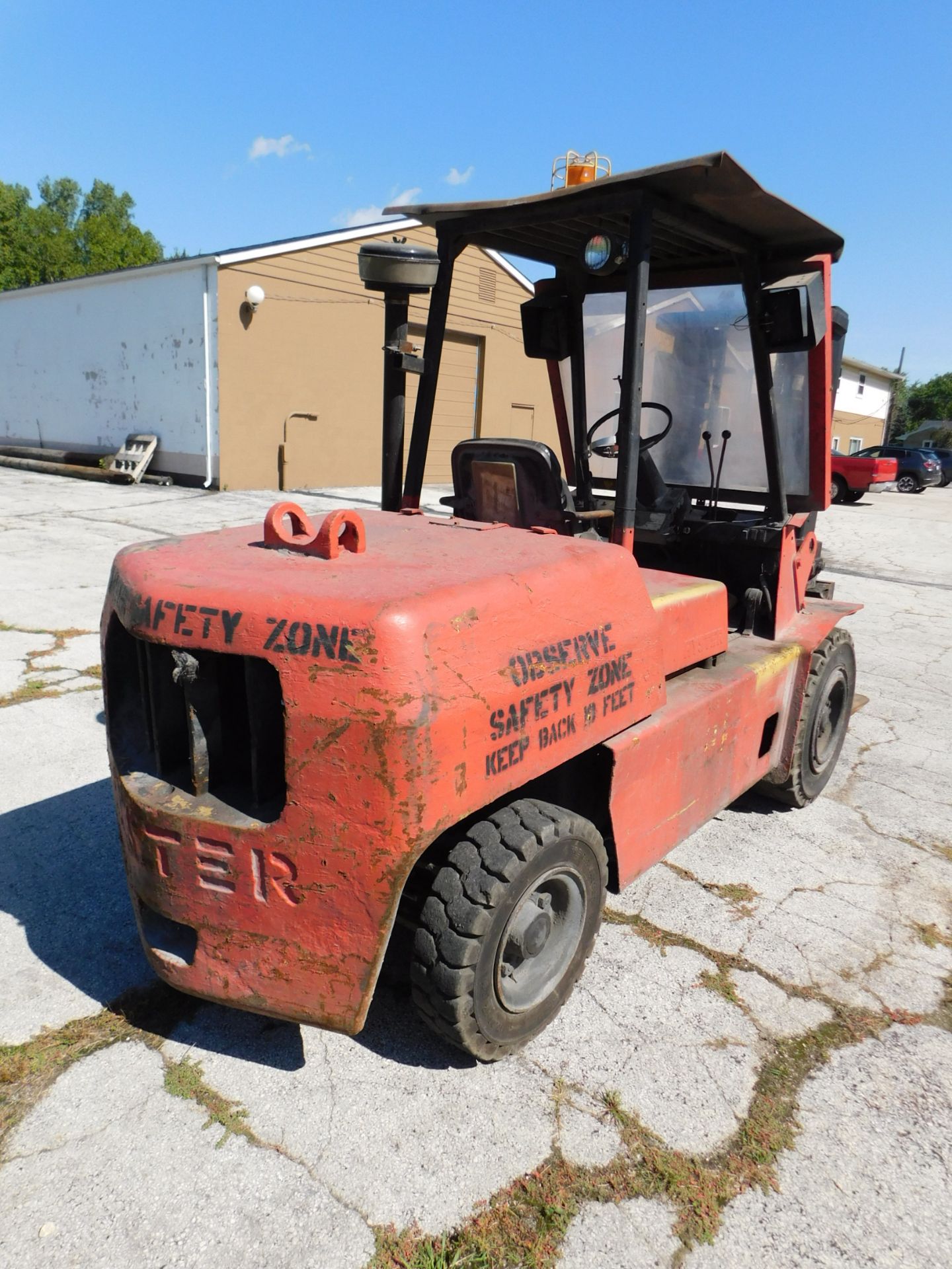 Hyster Model XL100 Fork Lift, s/n F005D003111L, Cushion Tire, Cage, 10,000 Lb. Capacity, Diesel - Image 4 of 18