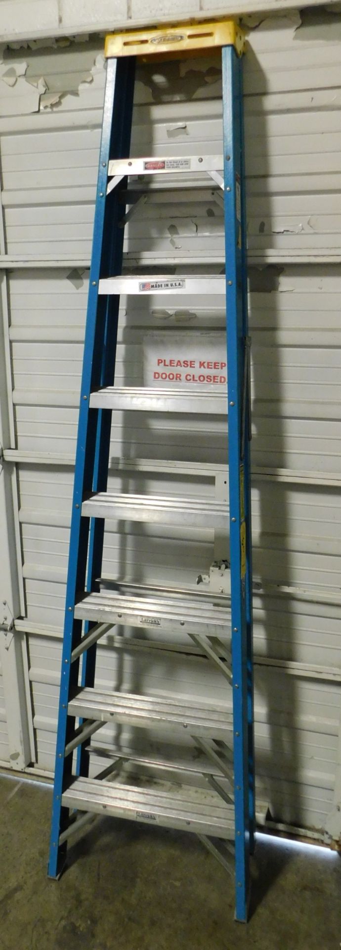 Fiberglass Step Ladder, 8'