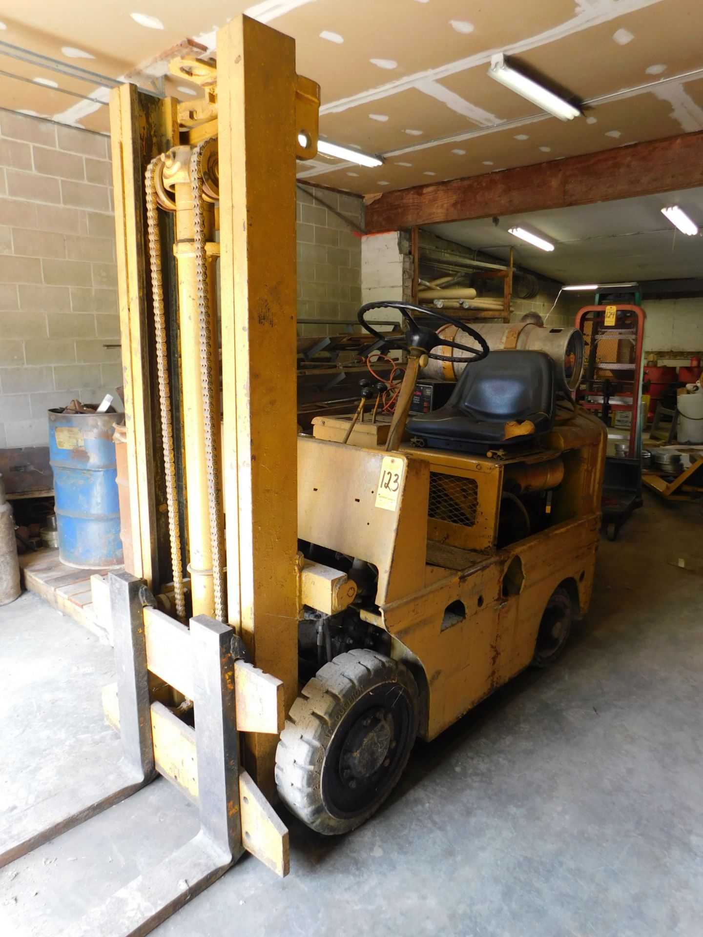 Yale Model L51C-050-CFS-LP Fork Lift, s/n AF070382, 5,000 Lb. Capacity, LP, 2-Stage Mast, 40 In.