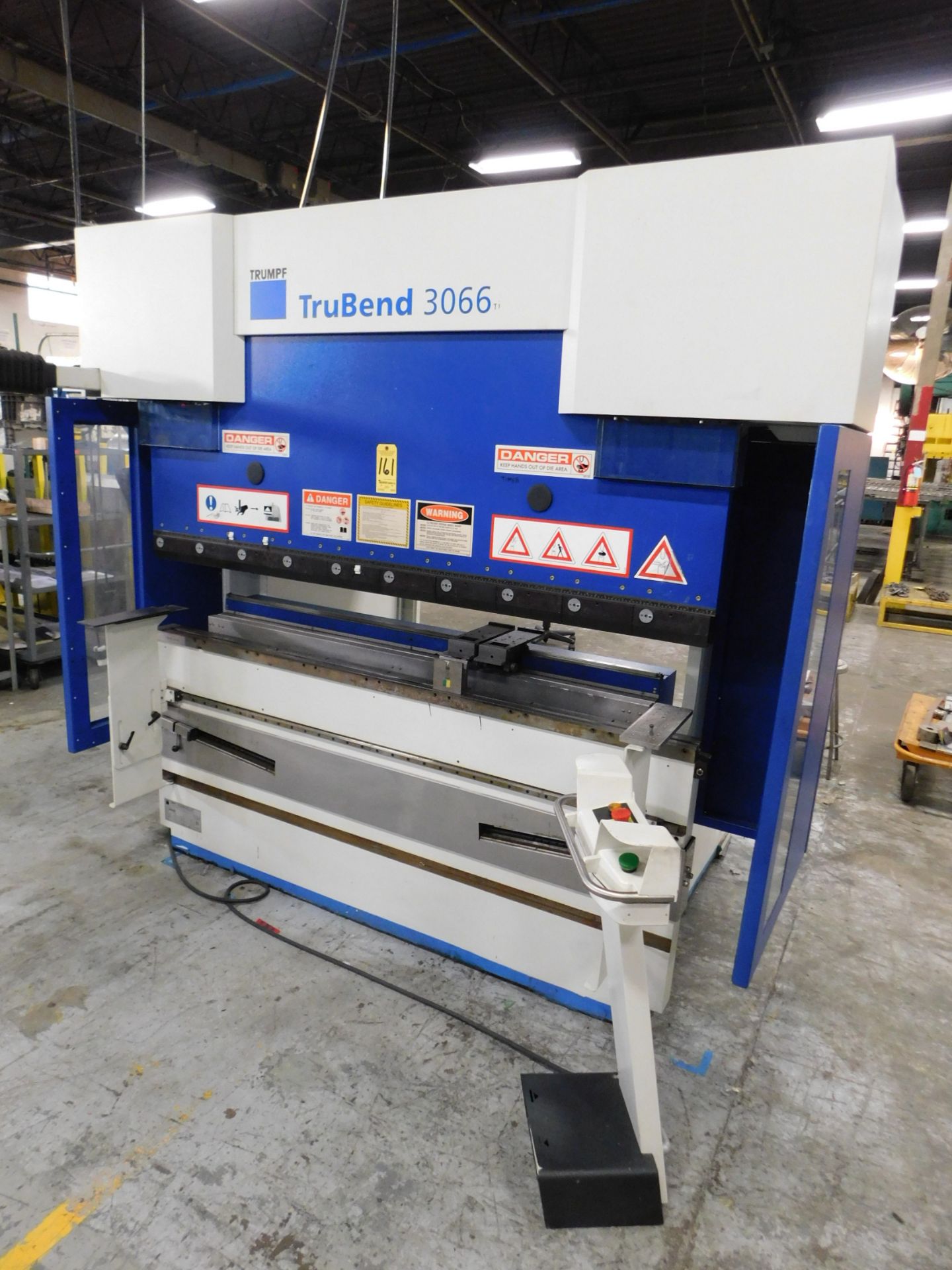 Trumpf Model Trubend 3066 CNC Press Brake, s/n BO3A0114, Trumpf 3D CNC Control, Auto. Crowning, 2007 - Image 16 of 24