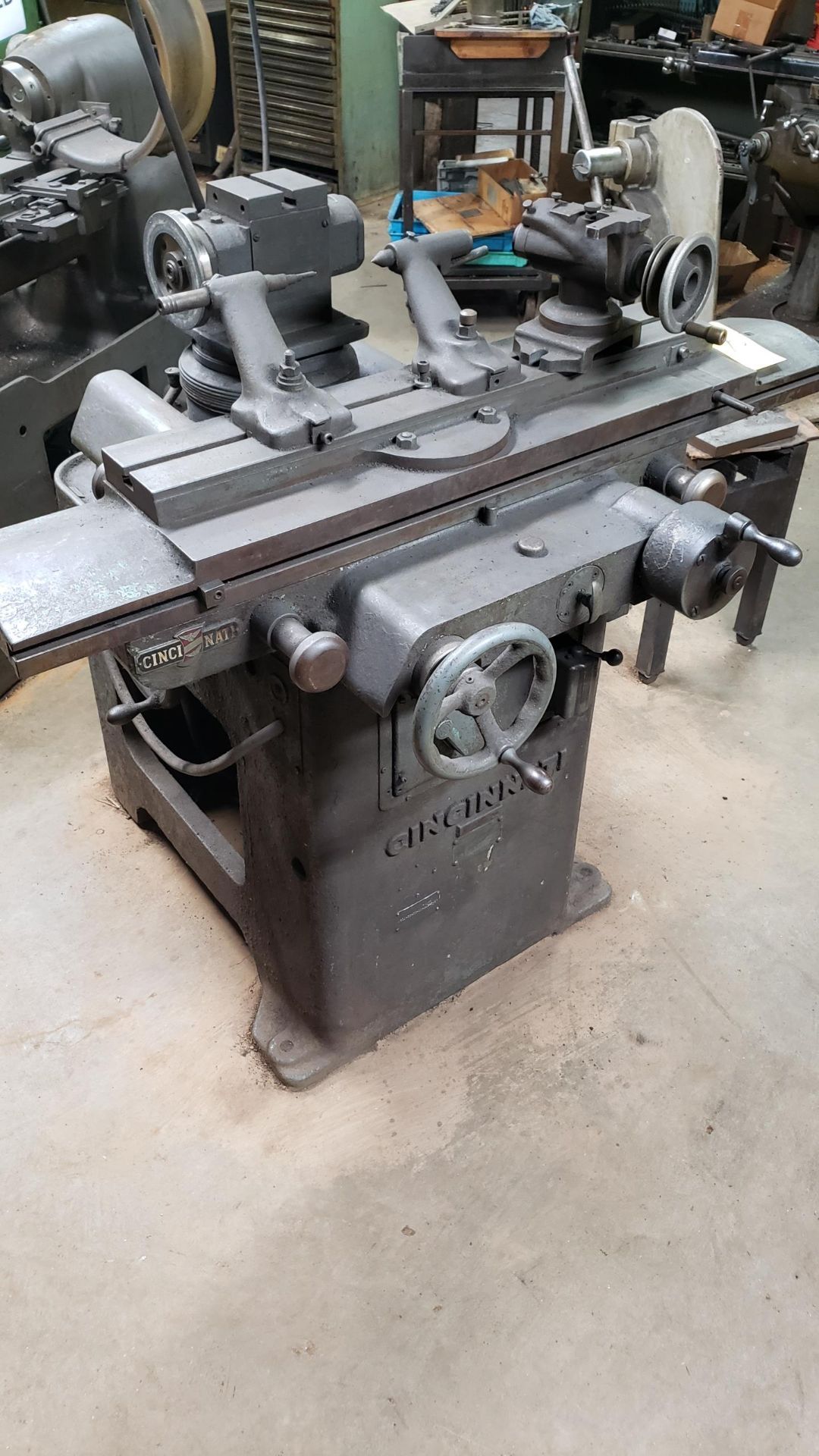 Cincinnati #2 Cutter Grinder S/N 1D2T1Y445, , Loading Fee $100 - Image 2 of 5